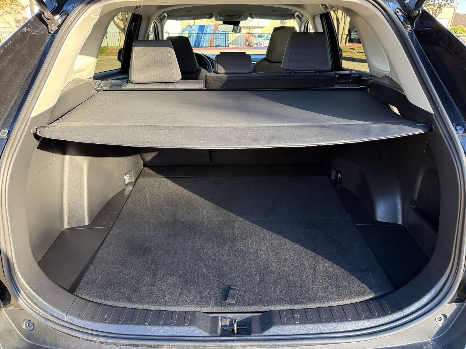 Thumbnail: 2025 Toyota RAV4 - 31