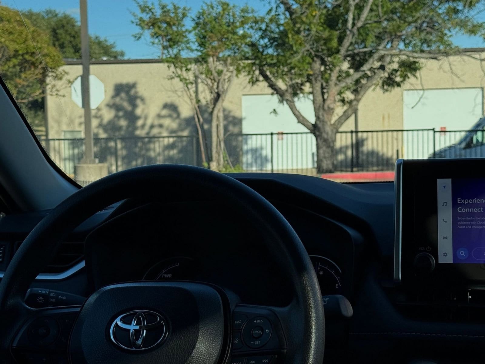 Thumbnail: 2025 Toyota RAV4 - 34