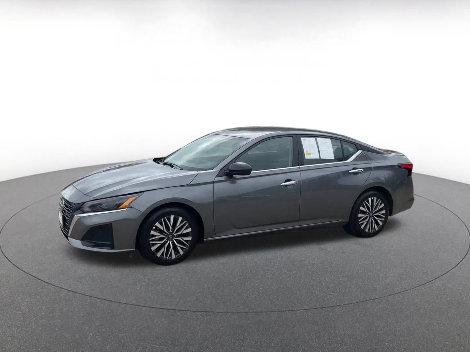 Thumbnail: 2025 Nissan Altima - 8