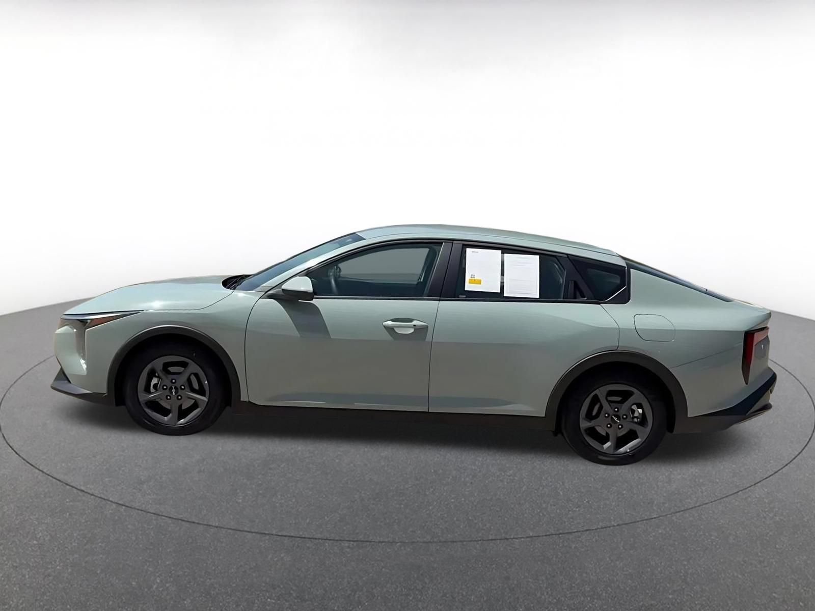 Thumbnail: 2025 Kia K4 - 9