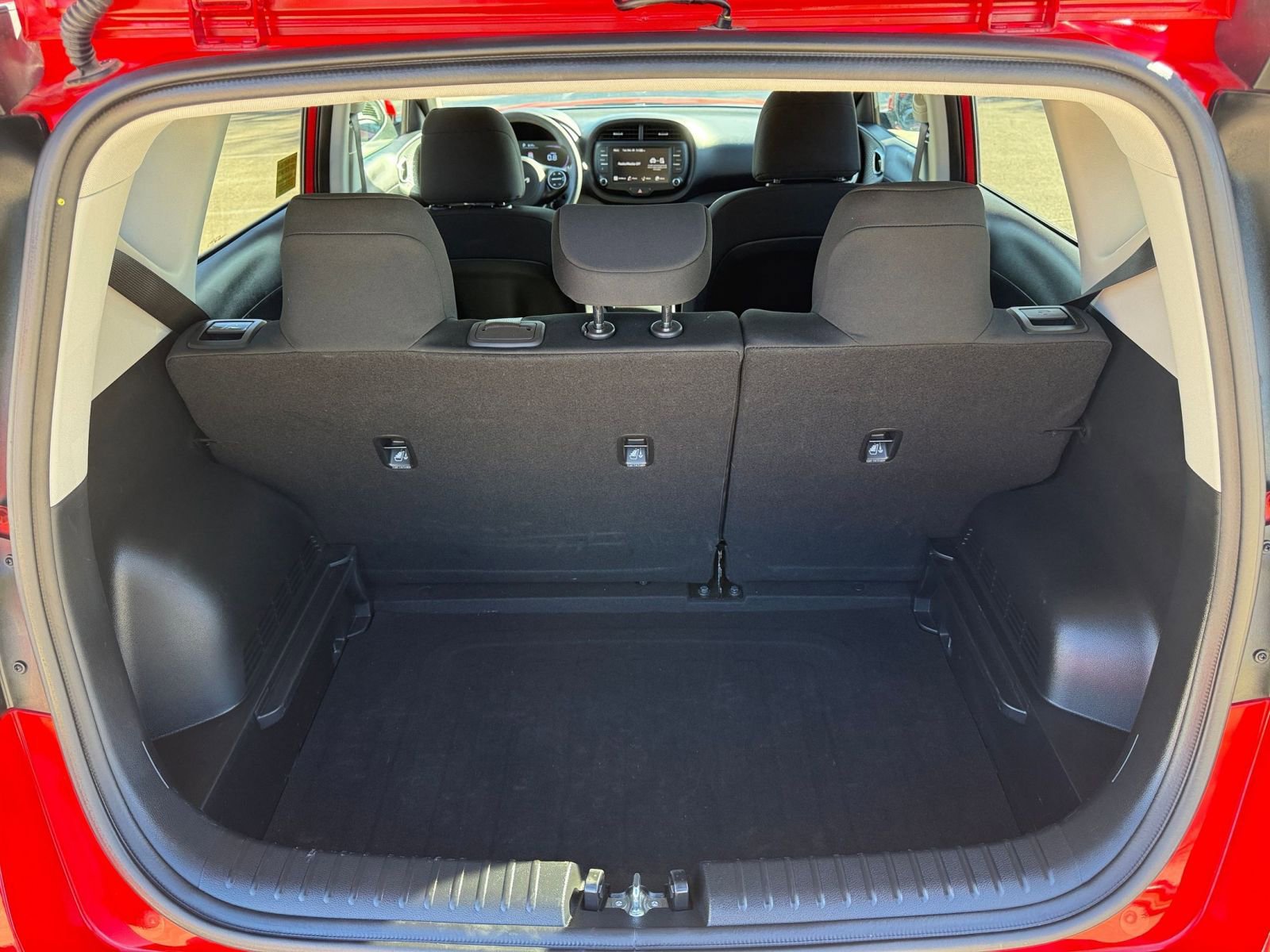 Thumbnail: 2025 Kia Soul - 31