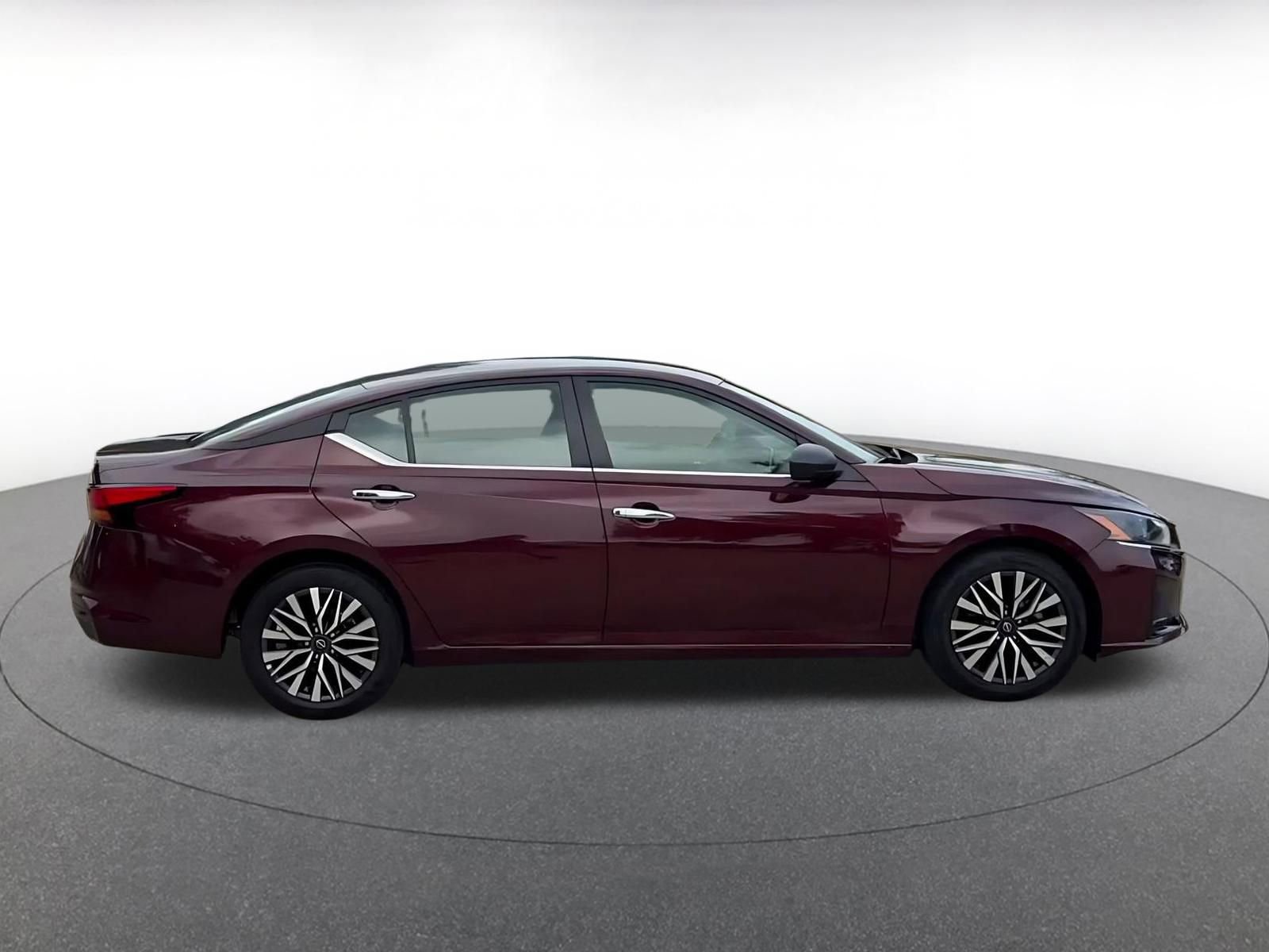Thumbnail: 2025 Nissan Altima - 16