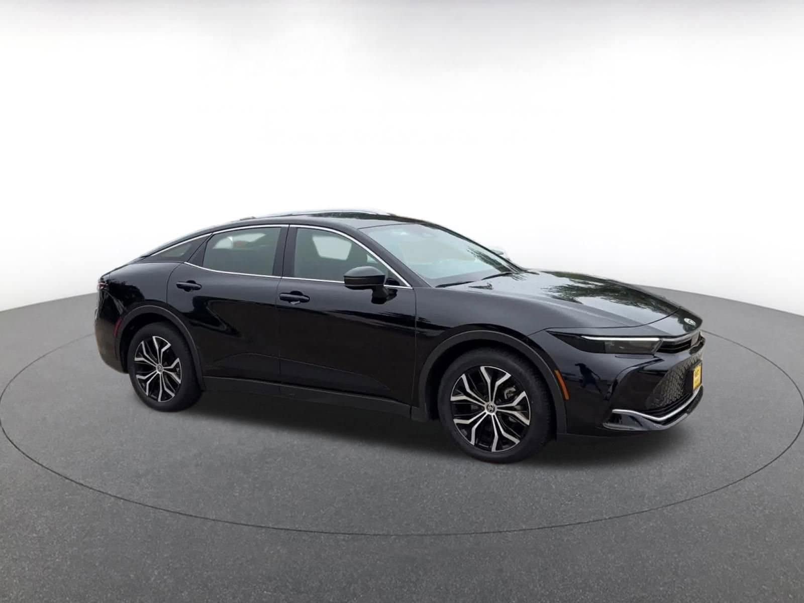 Thumbnail: 2025 Toyota Crown - 2