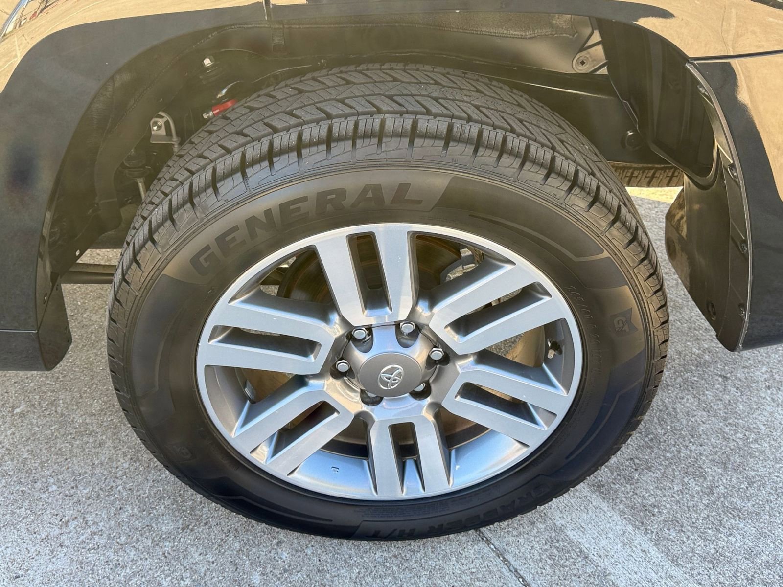 Thumbnail: 2024 Toyota 4Runner - 30