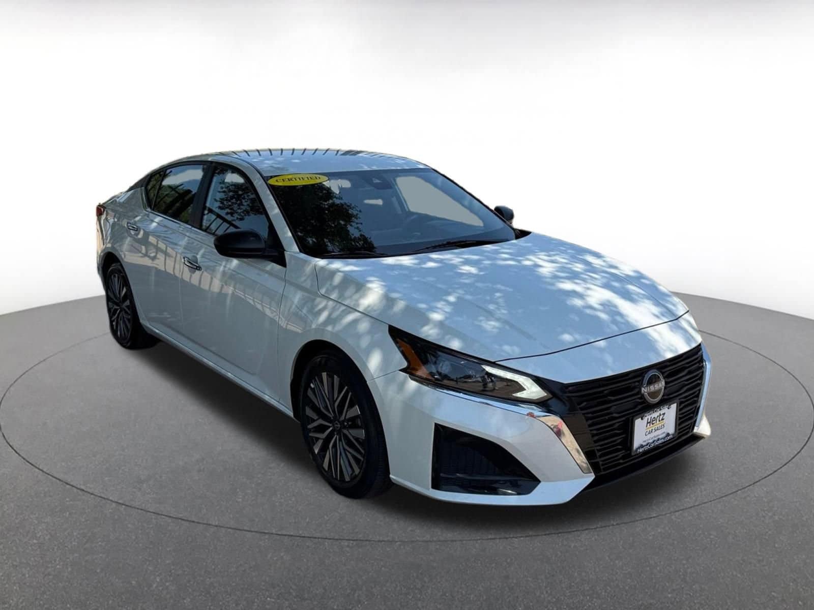 2024 Nissan Altima SV Hero Image