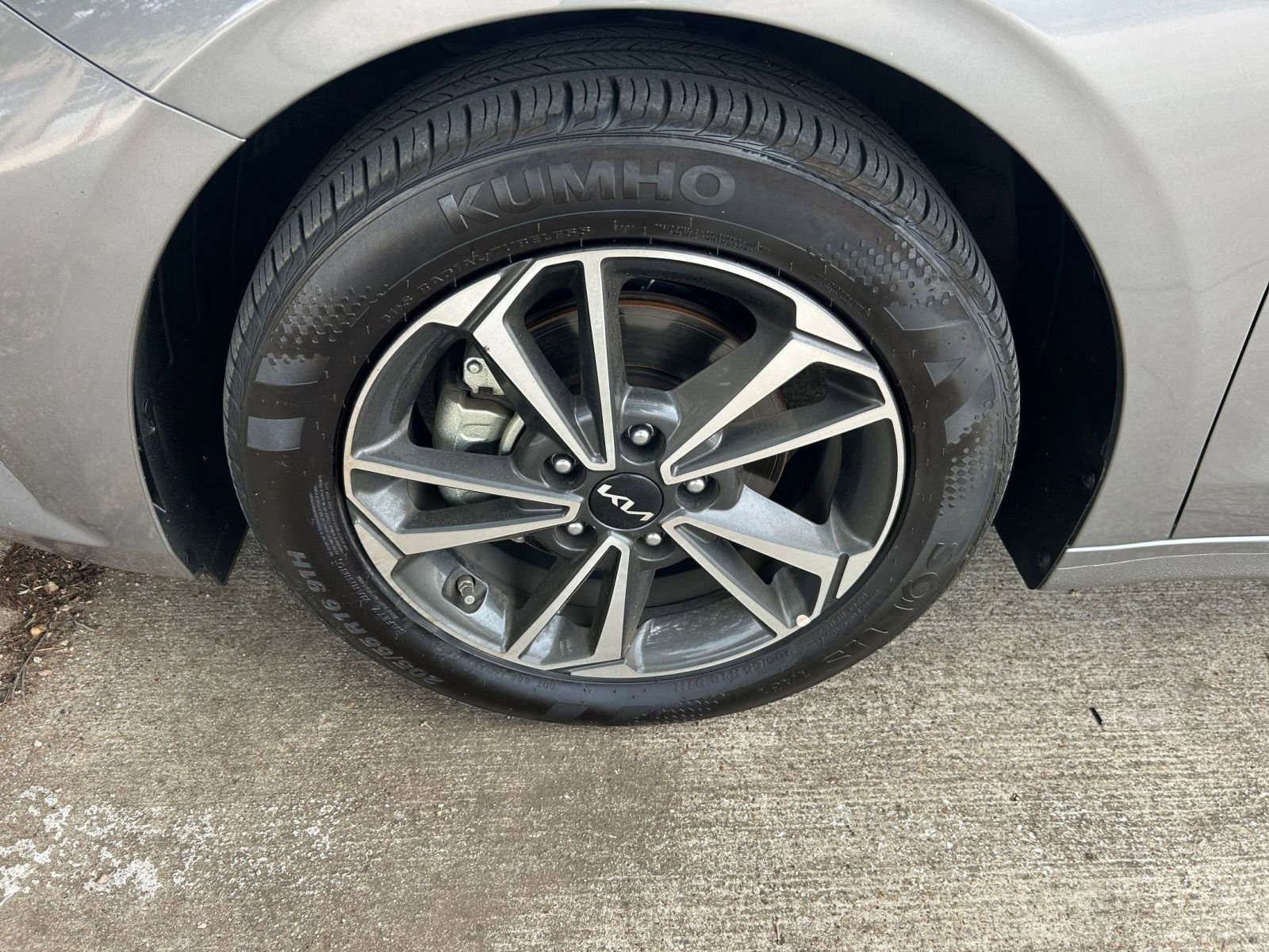2024 Kia Forte LXS 26