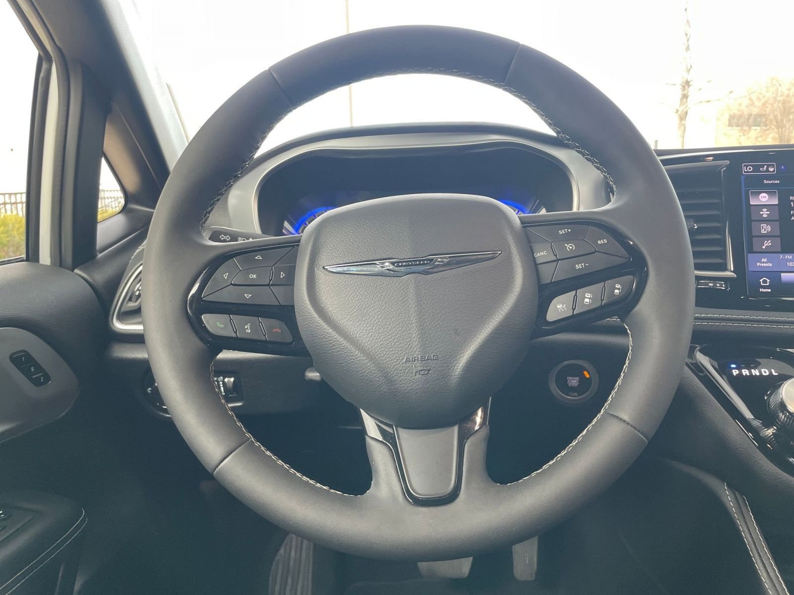 Thumbnail: 2025 Chrysler Pacifica - 32