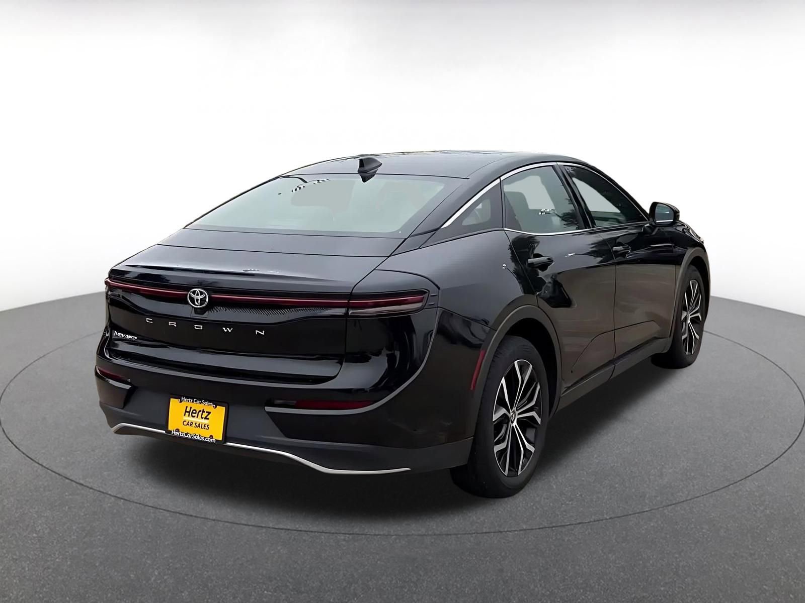 Thumbnail: 2025 Toyota Crown - 10