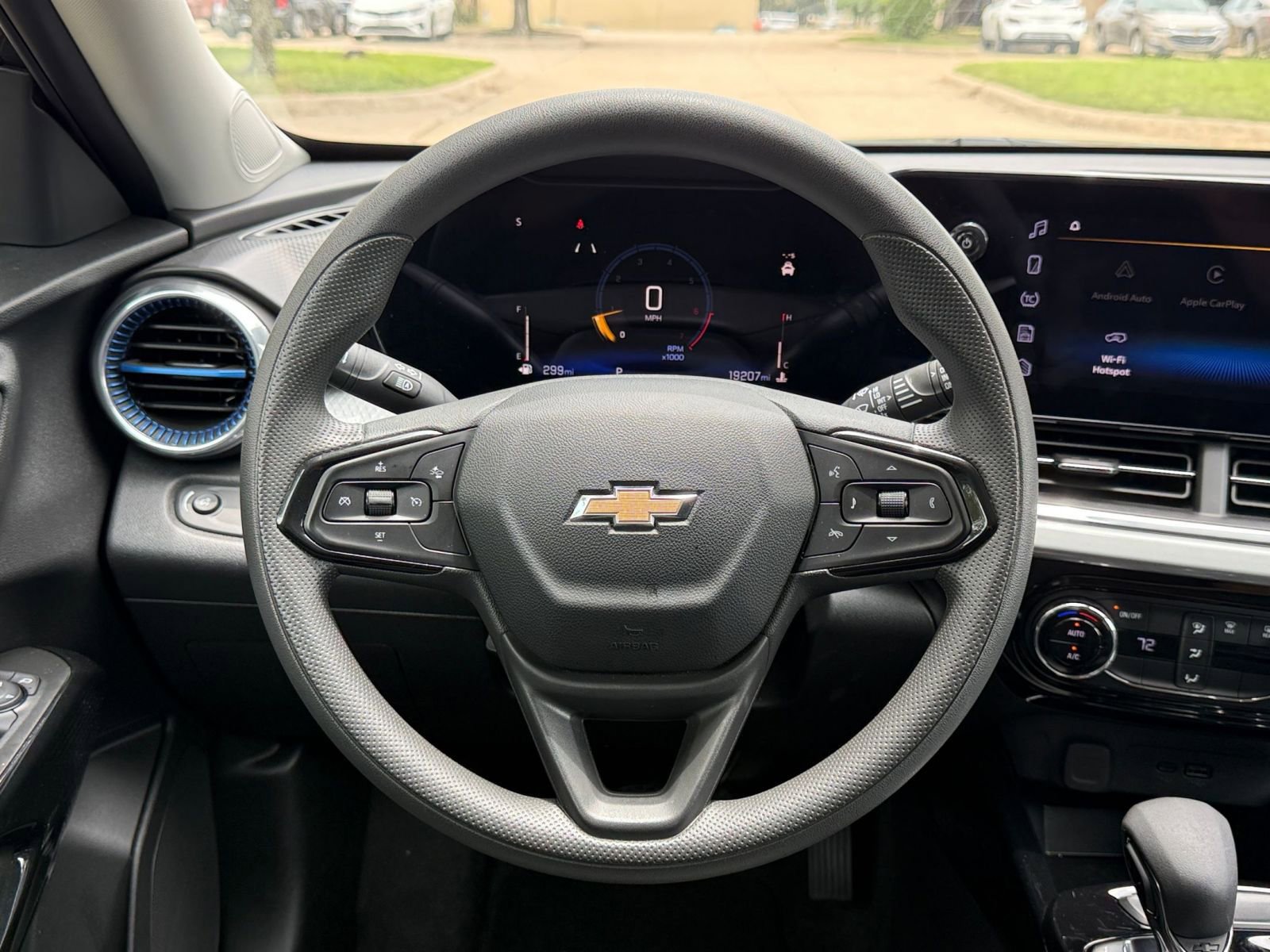 Thumbnail: 2025 Chevrolet Trax - 28