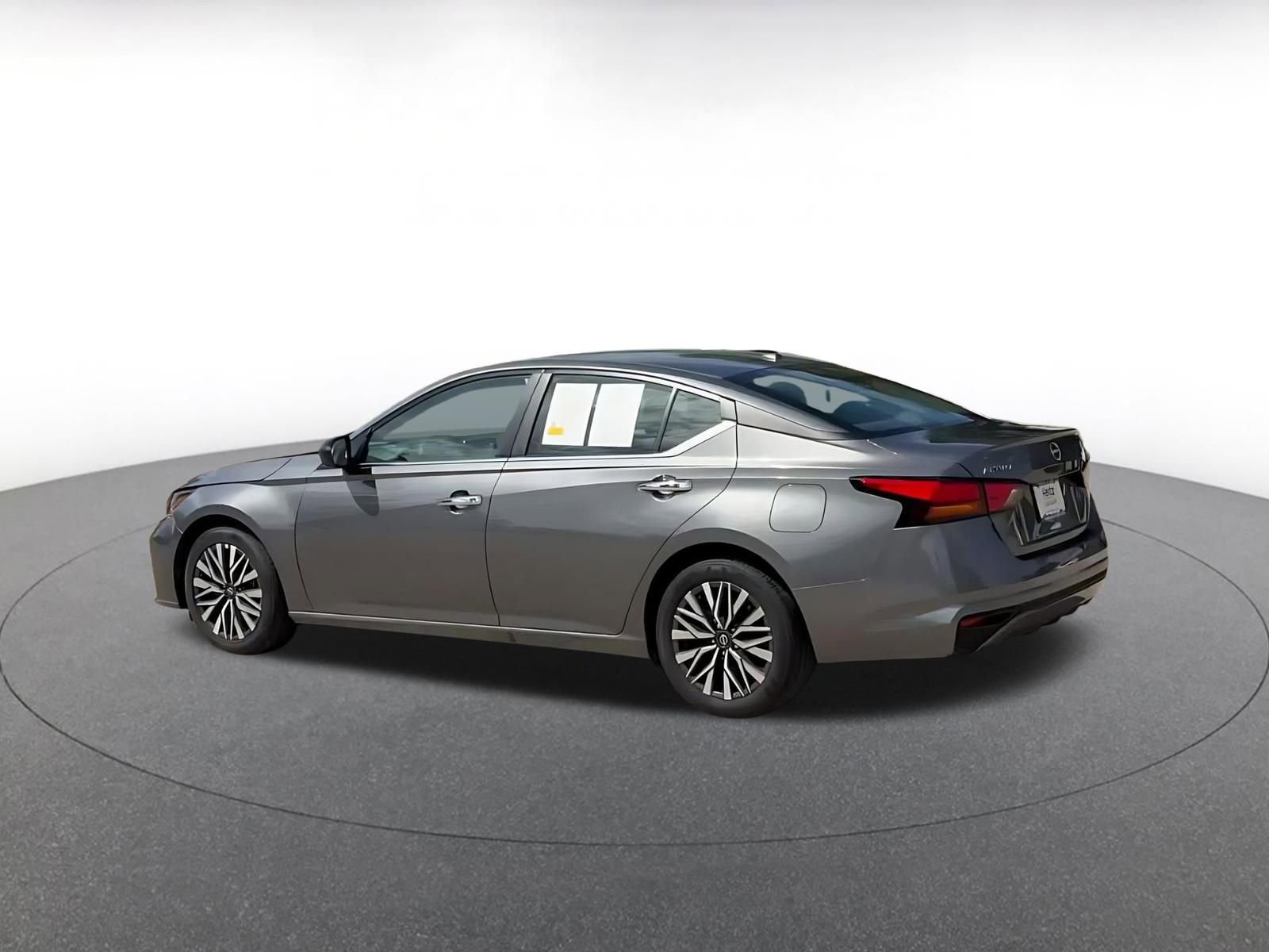 Thumbnail: 2025 Nissan Altima - 10