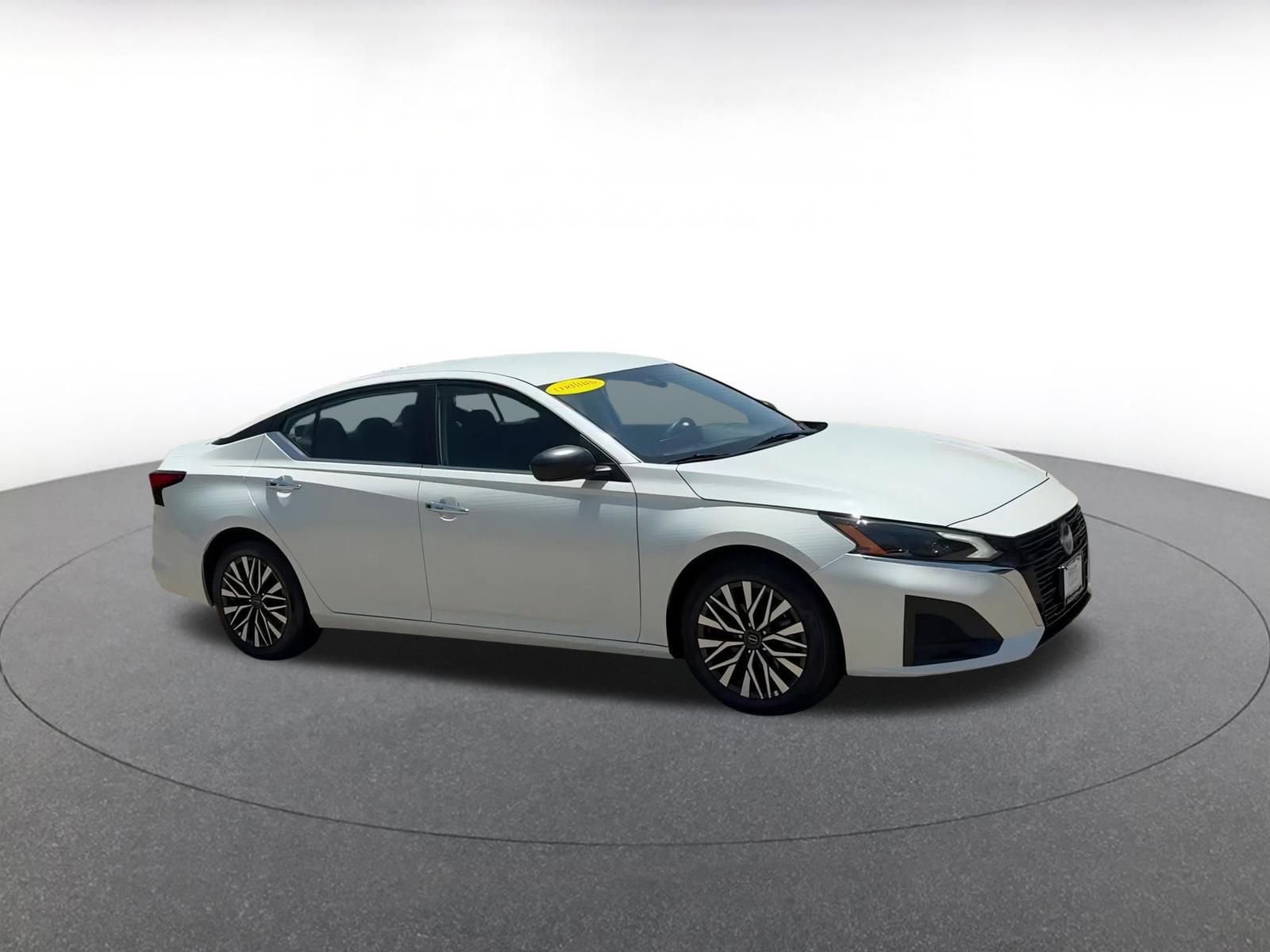 2024 Nissan Altima SV 2