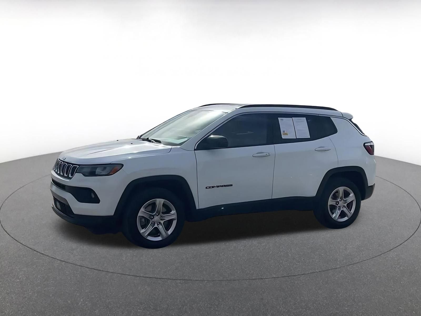 Thumbnail: 2023 Jeep Compass - 9