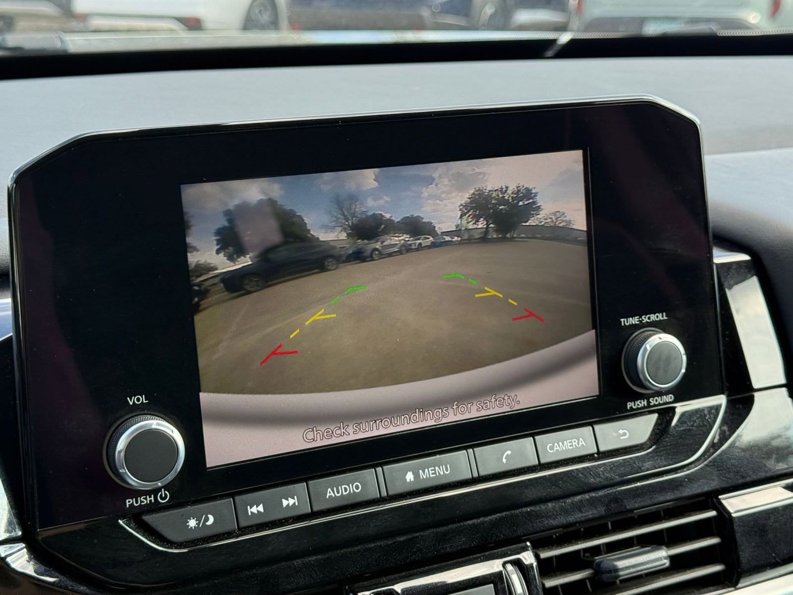 Thumbnail: 2025 Nissan Pathfinder - 25