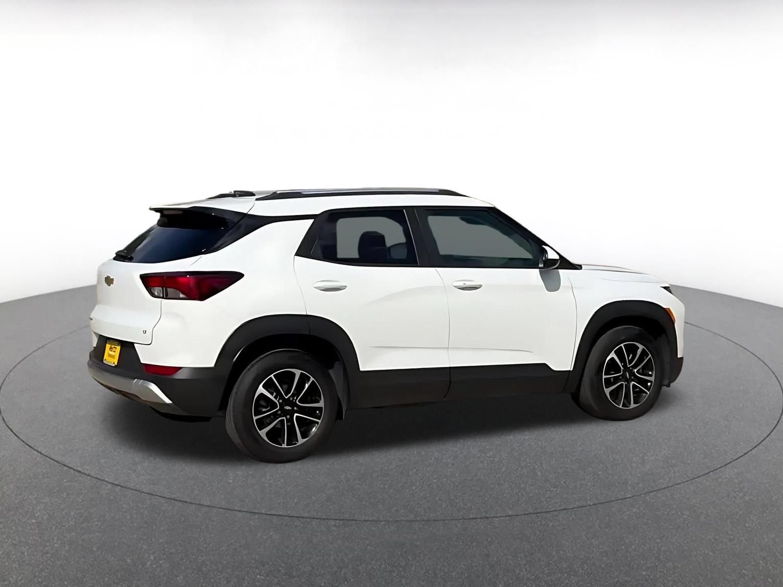 Thumbnail: 2025 Chevrolet TrailBlazer - 14