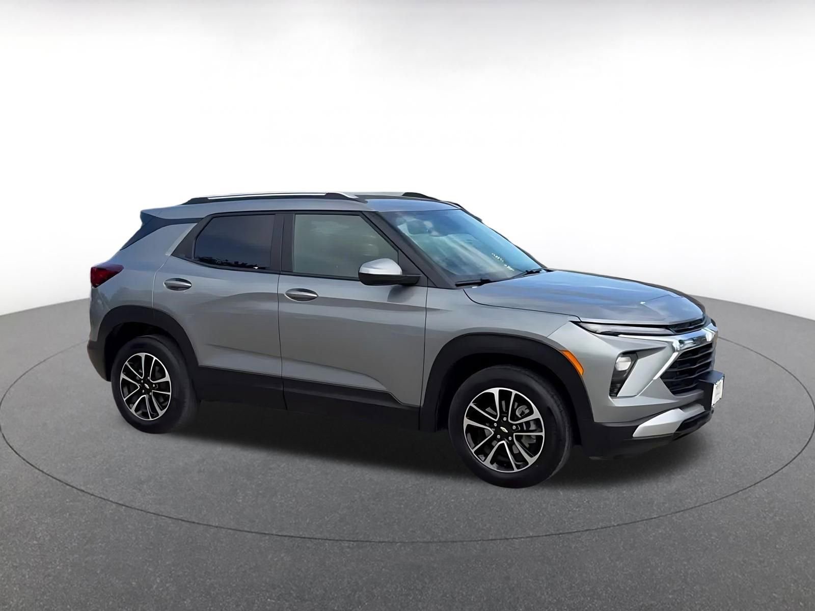 Thumbnail: 2025 Chevrolet TrailBlazer - 2