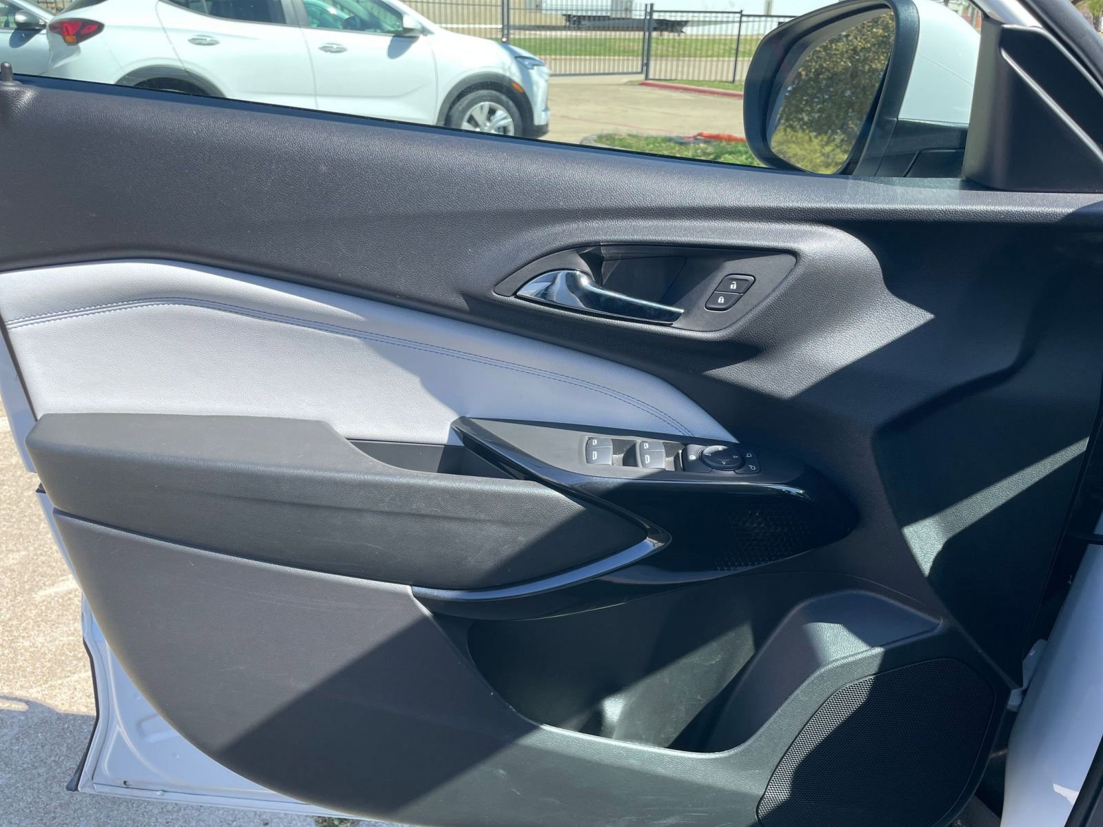 Thumbnail: 2025 Chevrolet Trax - 18