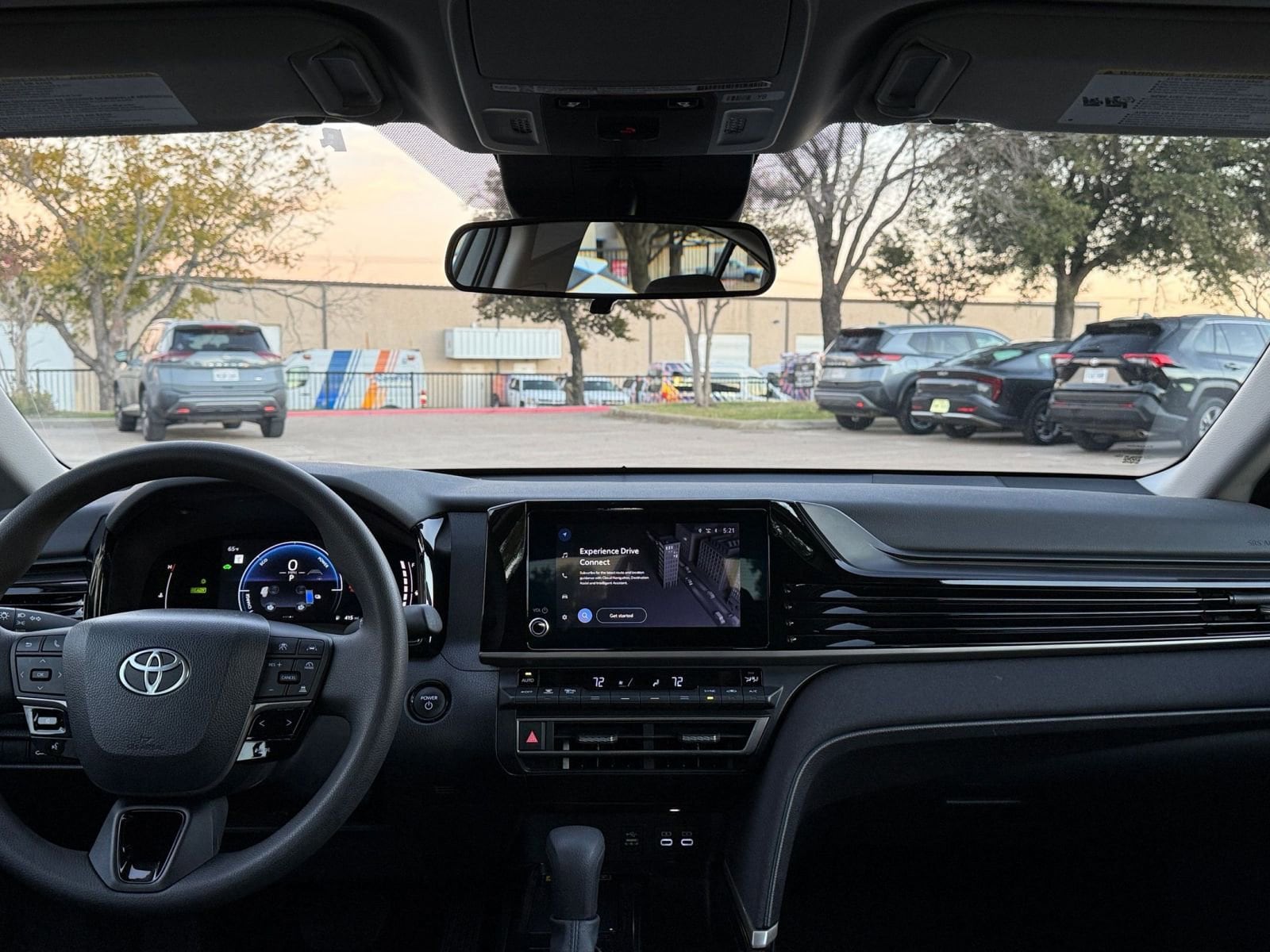 Thumbnail: 2025 Toyota Camry - 33