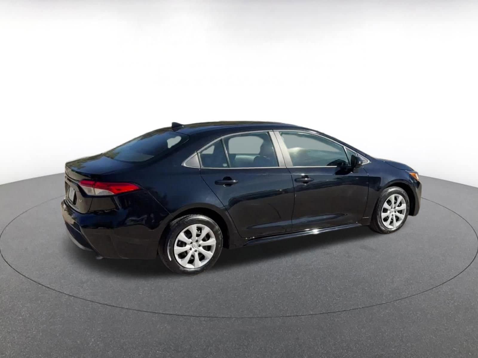 Thumbnail: 2025 Toyota Corolla - 15