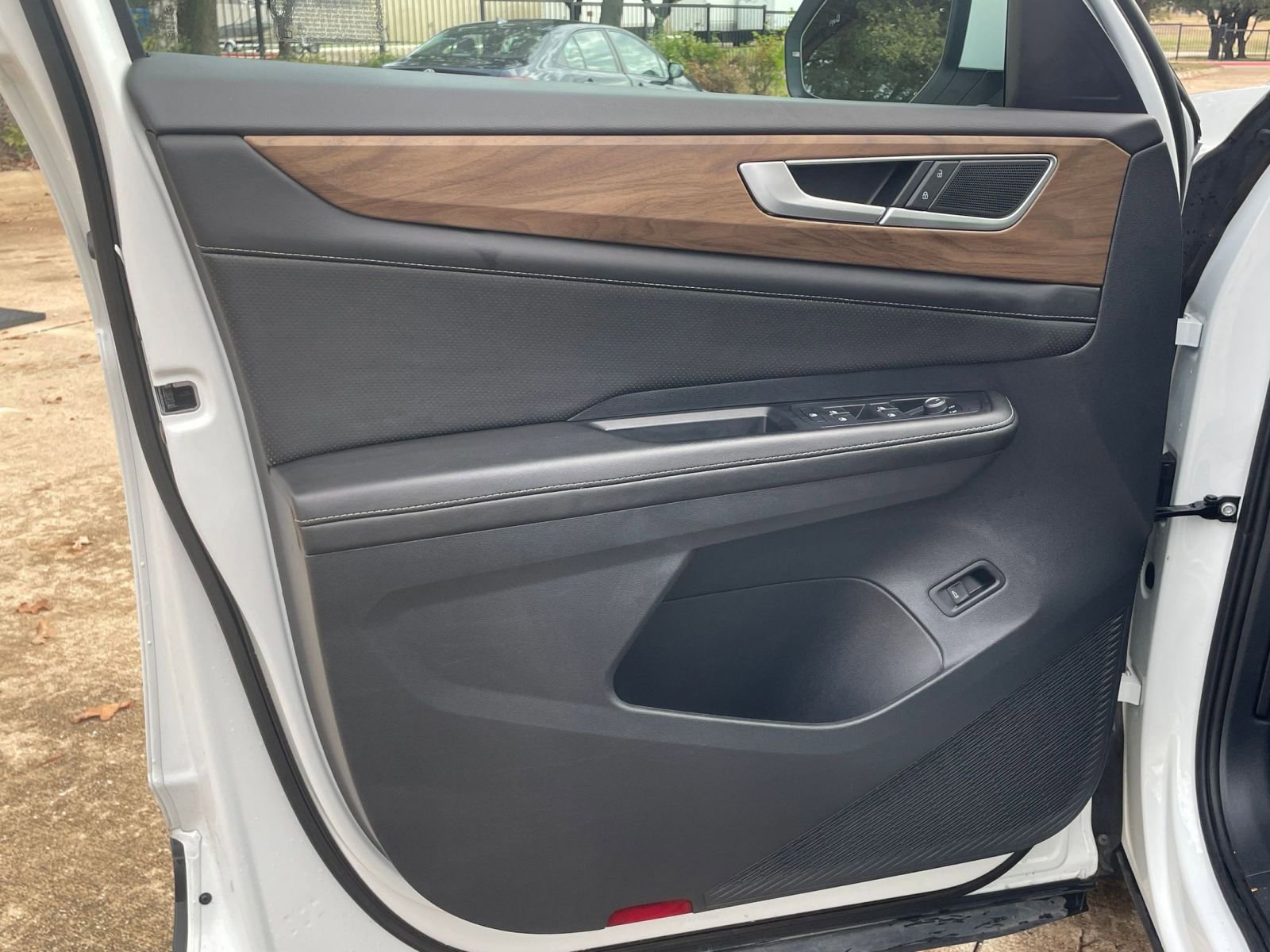 Thumbnail: 2025 Volkswagen Atlas - 21