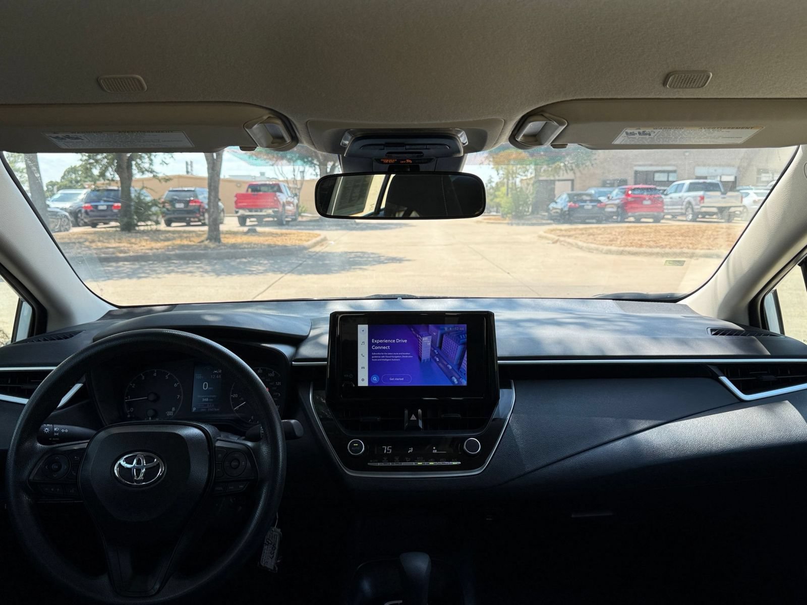 Thumbnail: 2025 Toyota Corolla - 32