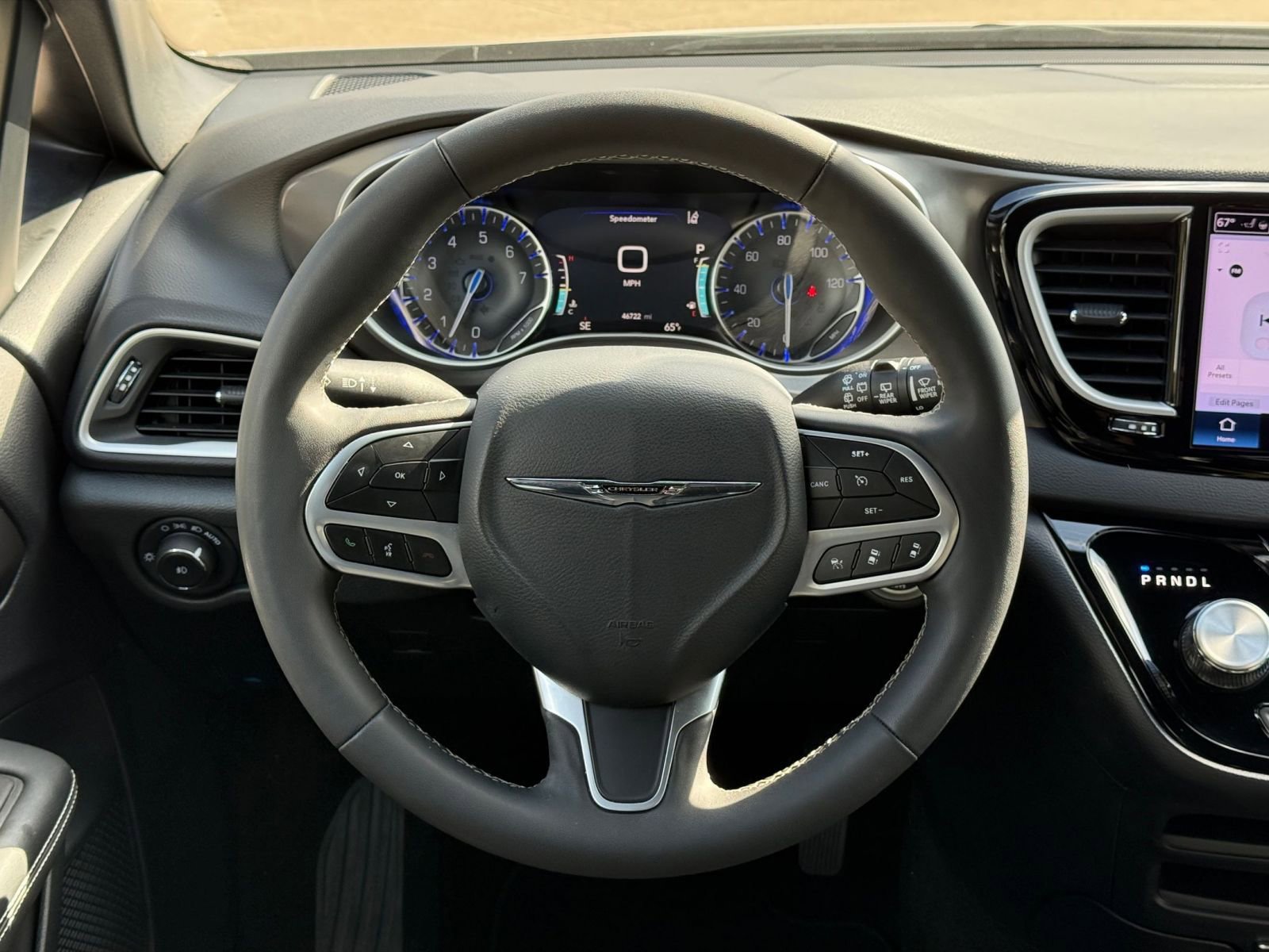 Thumbnail: 2025 Chrysler Pacifica - 30