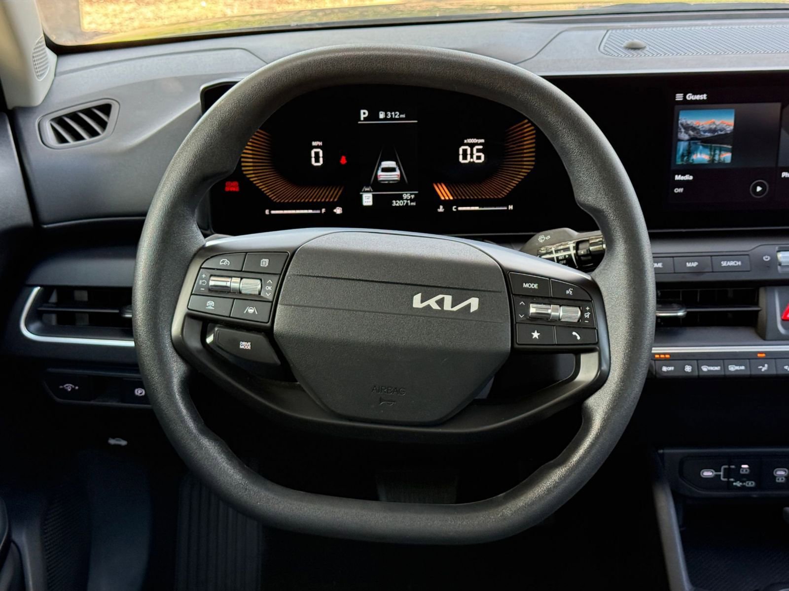 Thumbnail: 2025 Kia K4 - 30