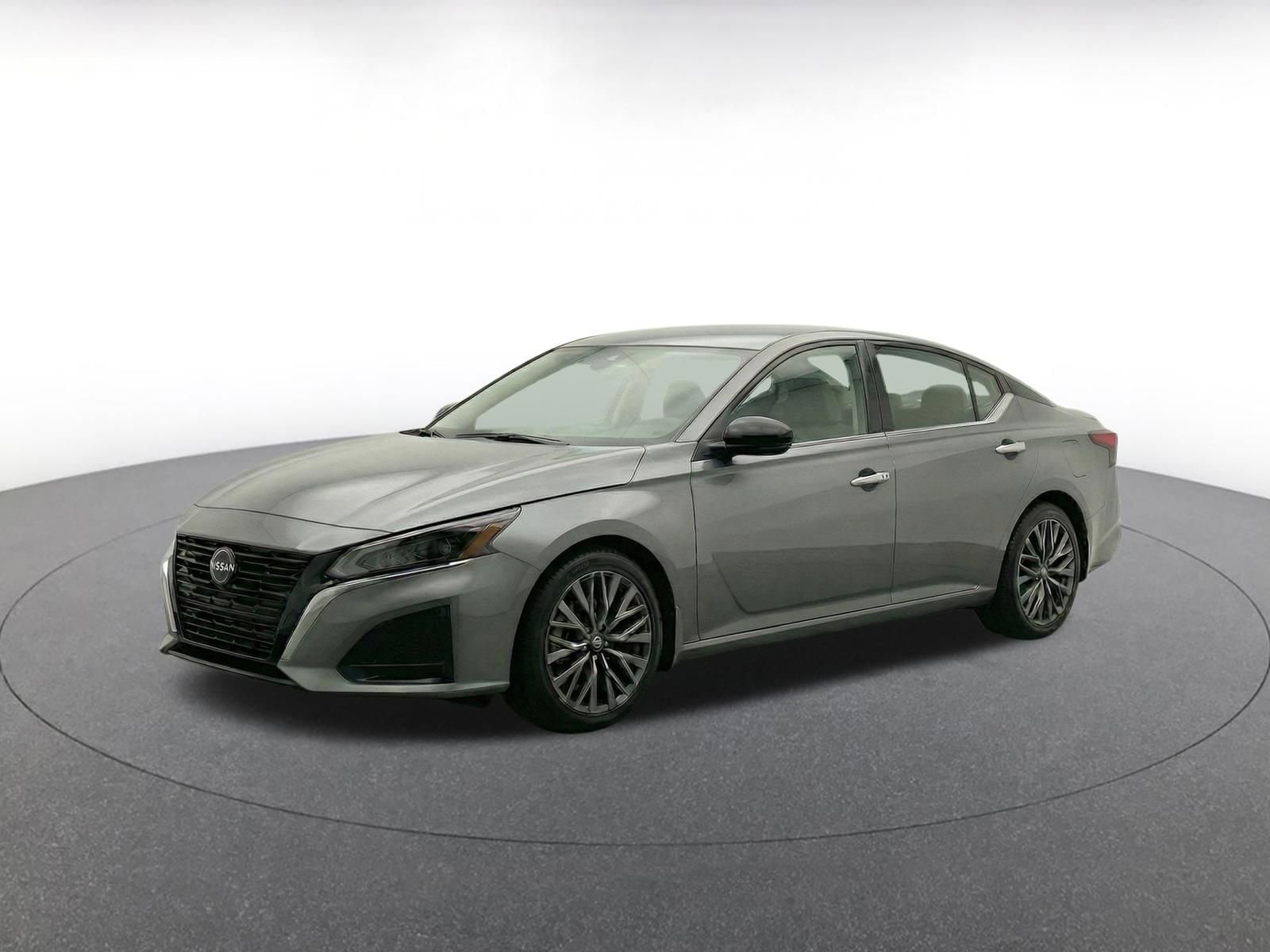 Thumbnail: 2025 Nissan Altima - 3
