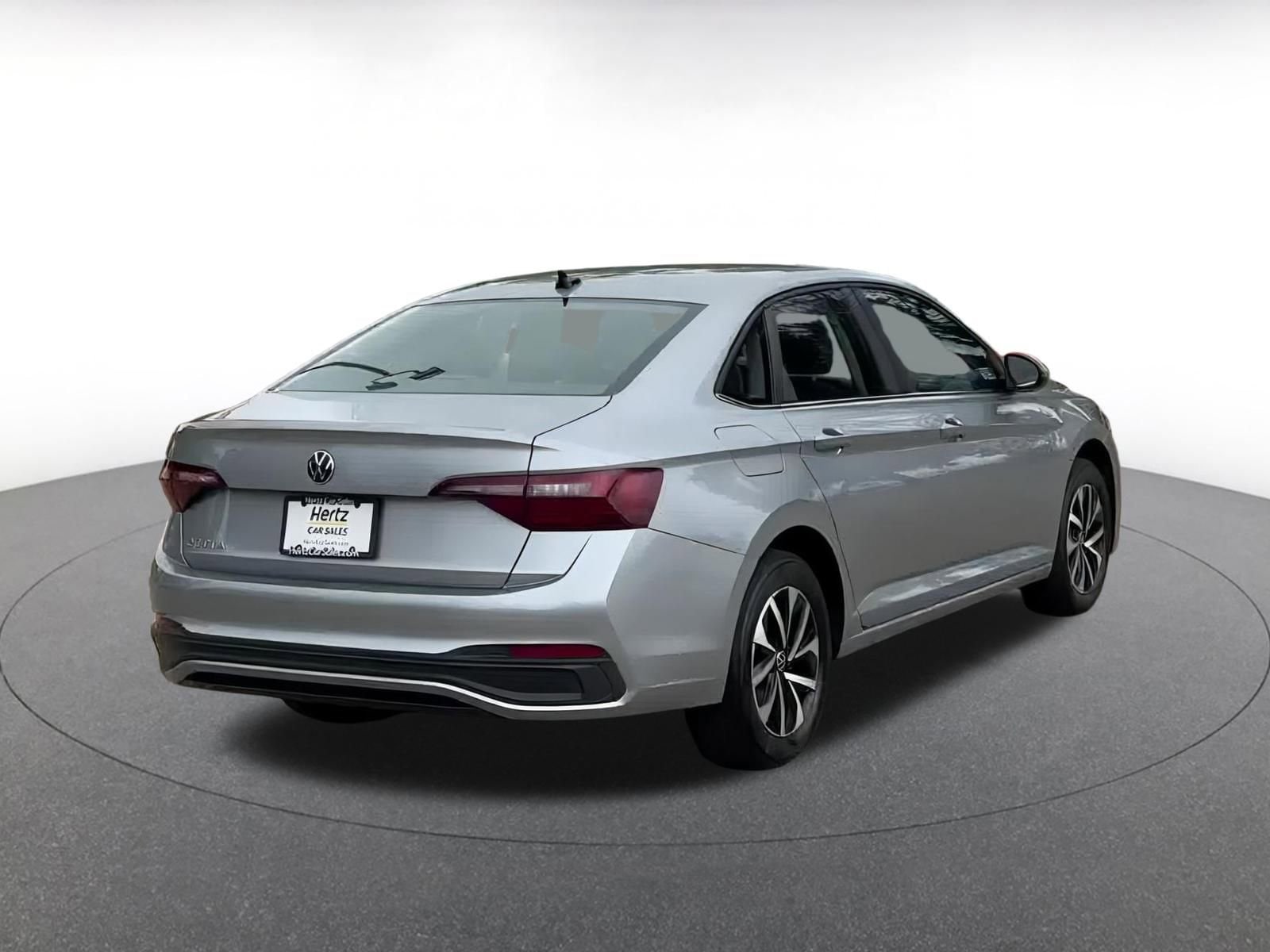 Thumbnail: 2024 Volkswagen Jetta - 13
