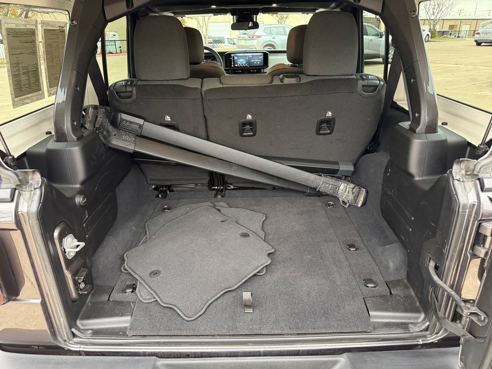 Thumbnail: 2025 Jeep Wrangler - 32