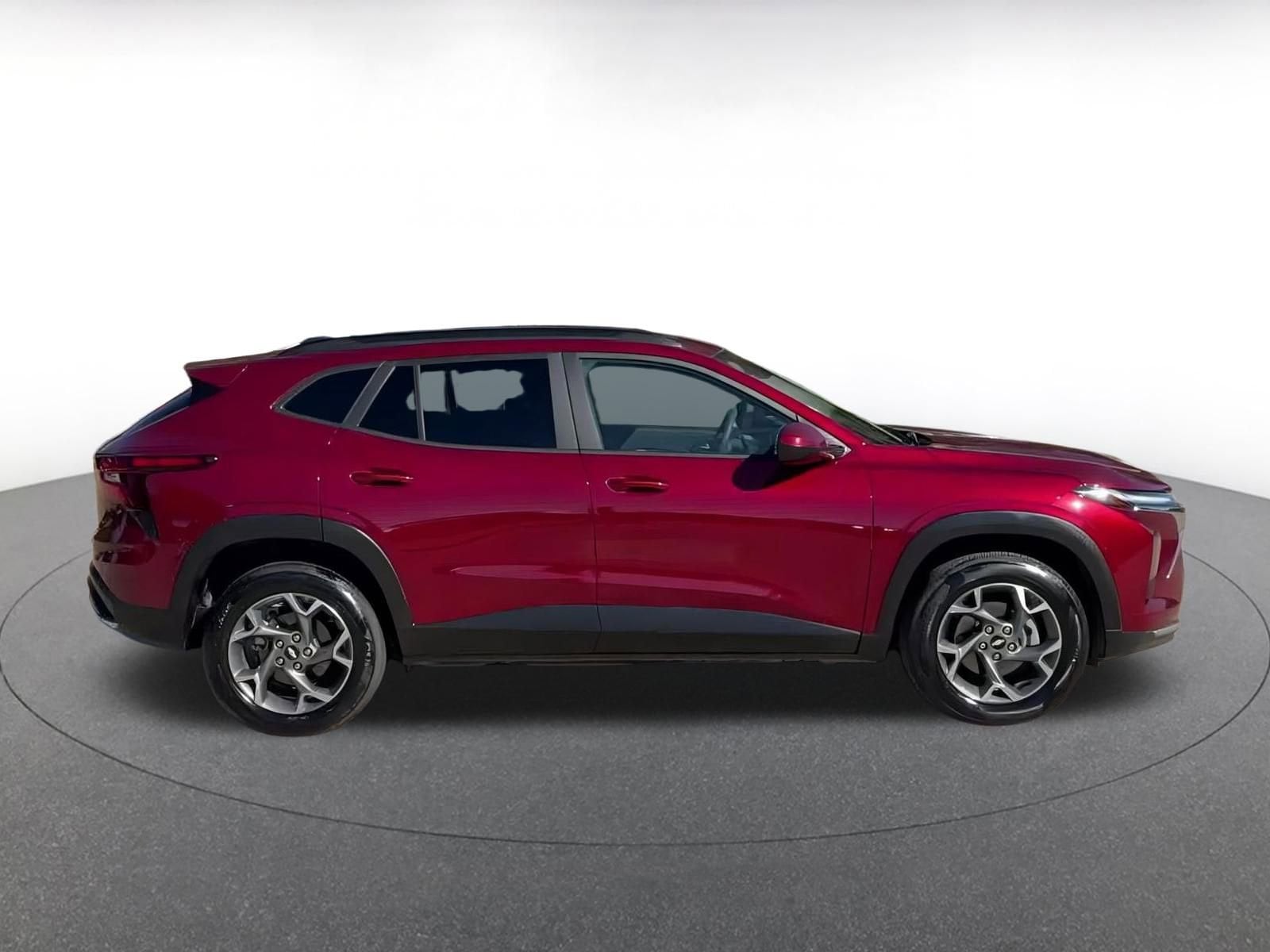 Thumbnail: 2025 Chevrolet Trax - 16