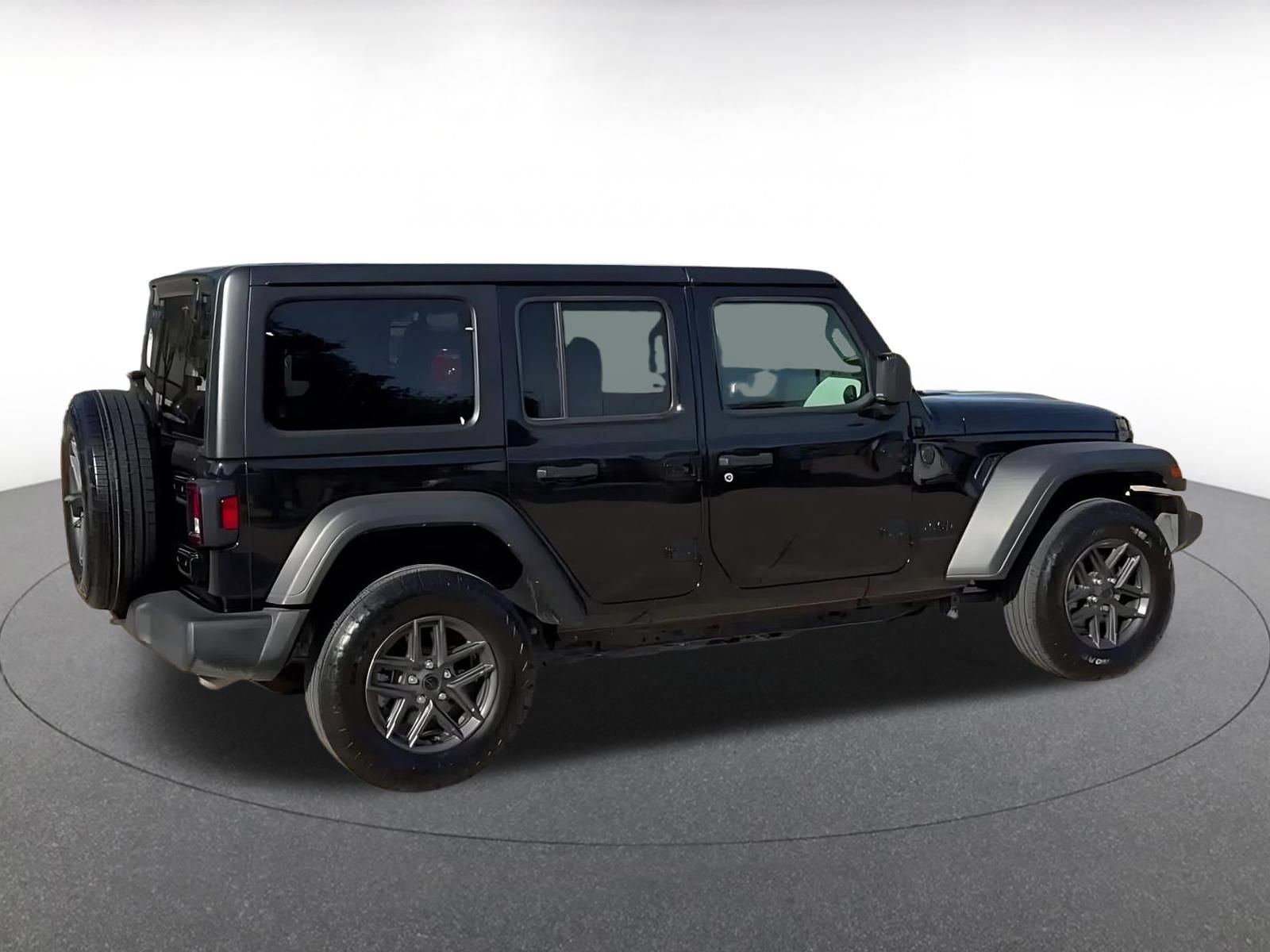 Thumbnail: 2025 Jeep Wrangler - 15