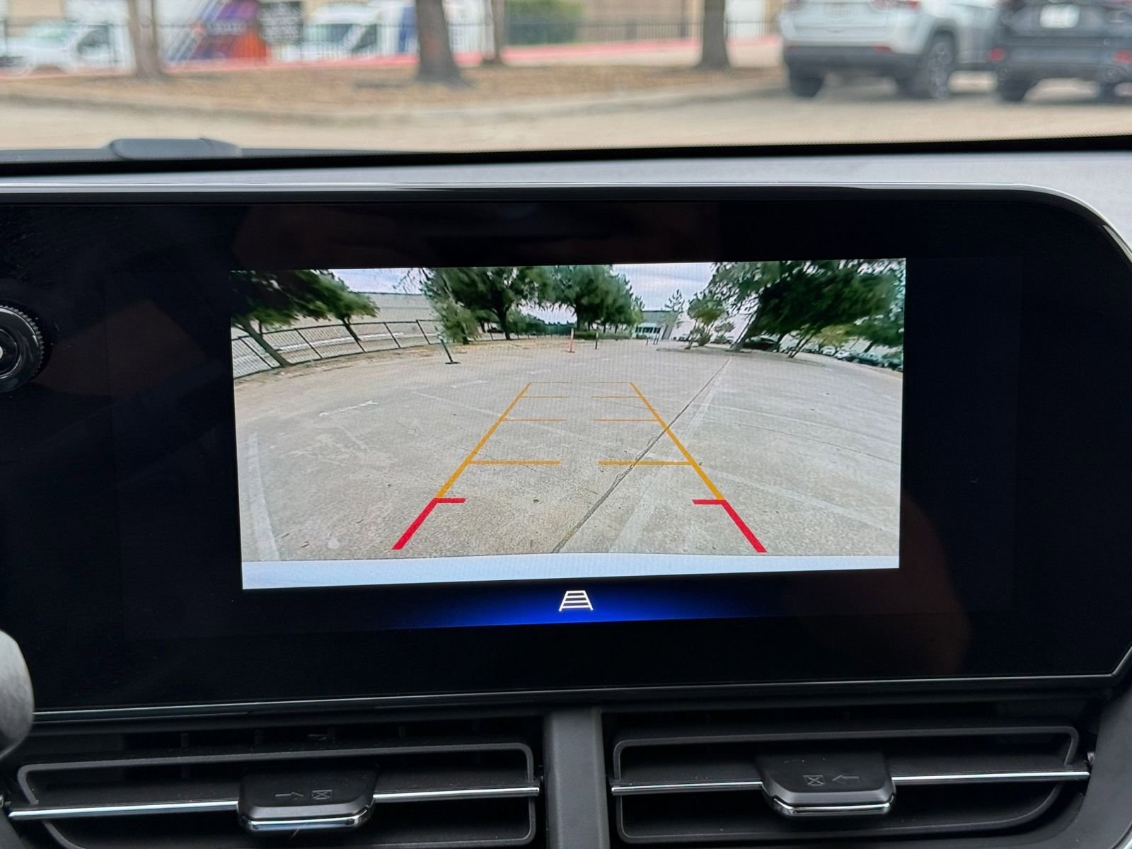 Thumbnail: 2025 Chevrolet Trax - 17