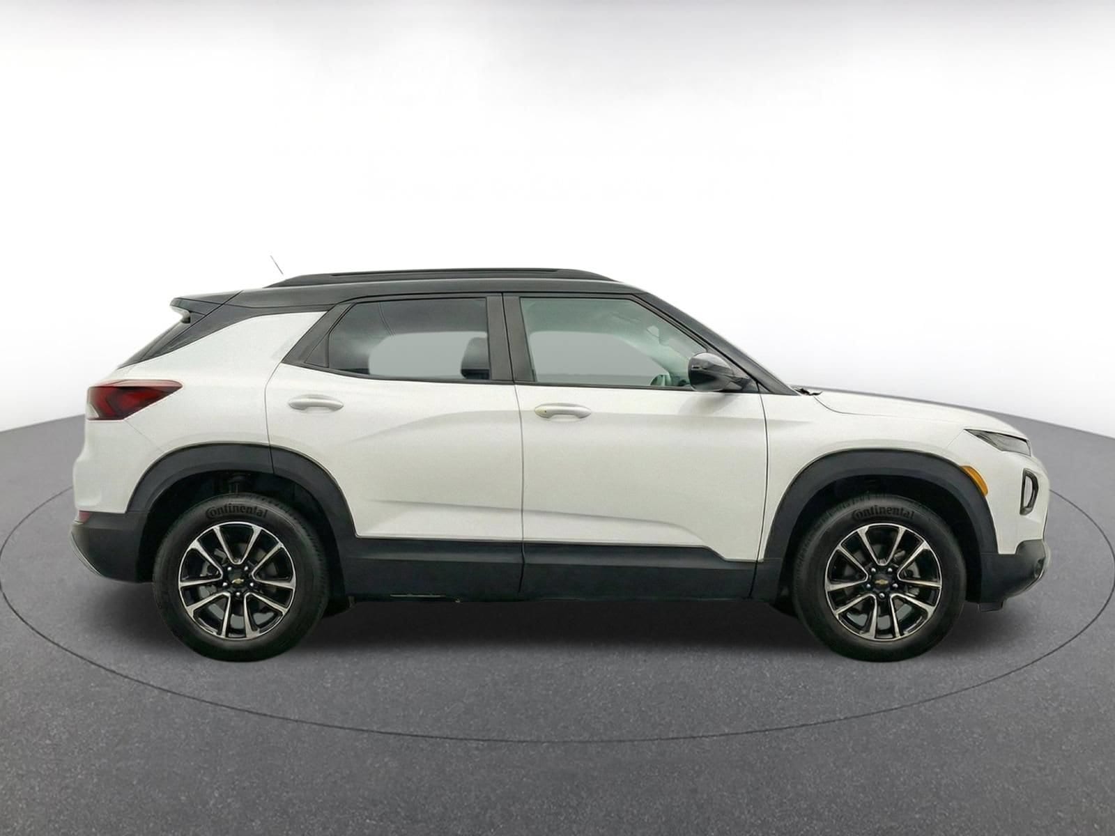 Thumbnail: 2025 Chevrolet TrailBlazer - 9