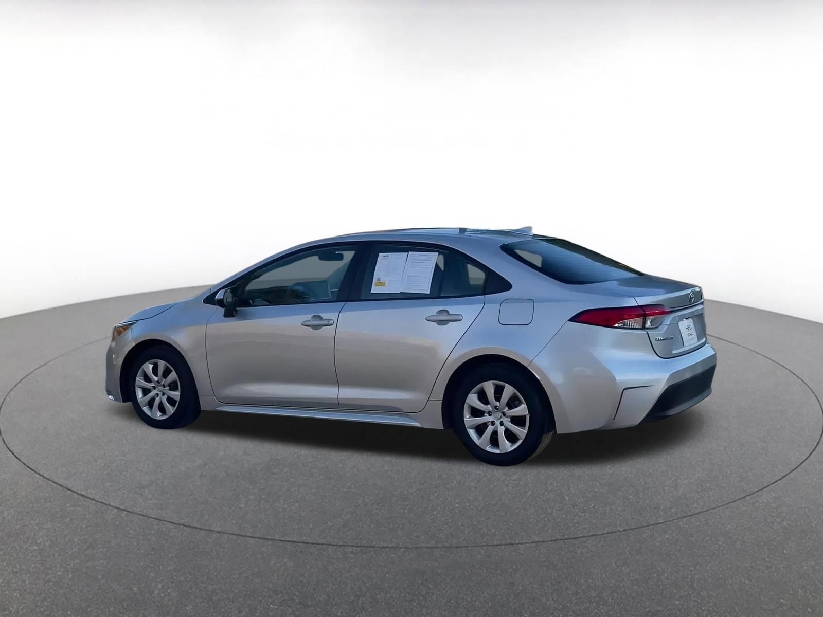 Thumbnail: 2025 Toyota Corolla - 10