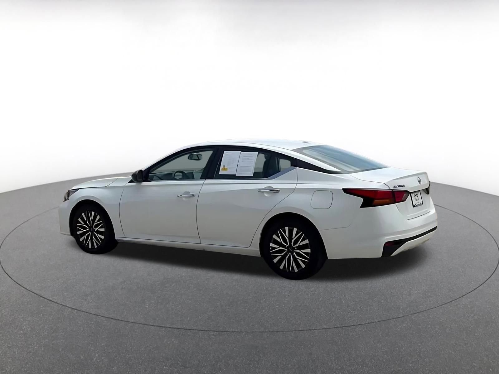 Thumbnail: 2025 Nissan Altima - 11