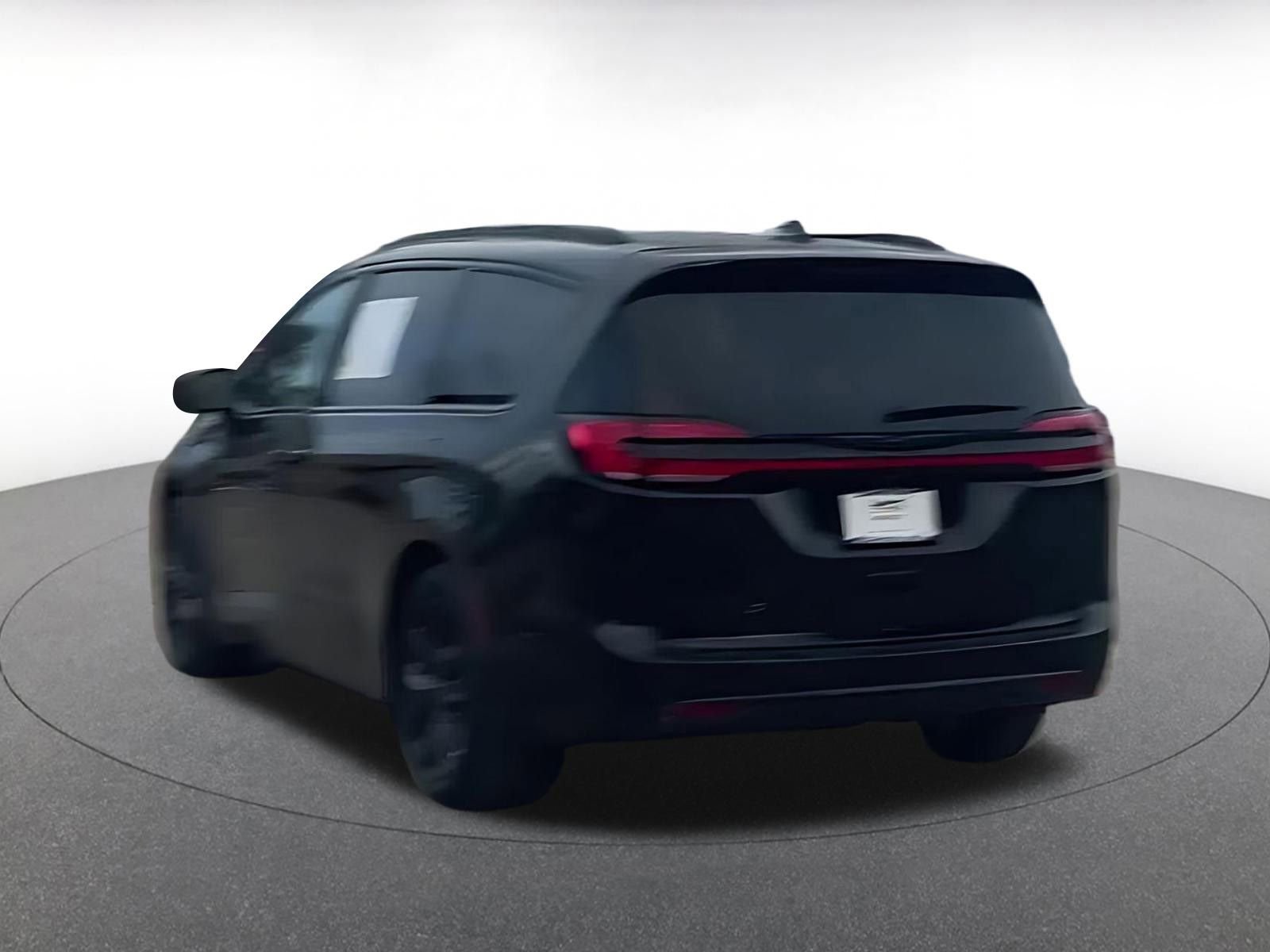 Thumbnail: 2025 Chrysler Pacifica - 11