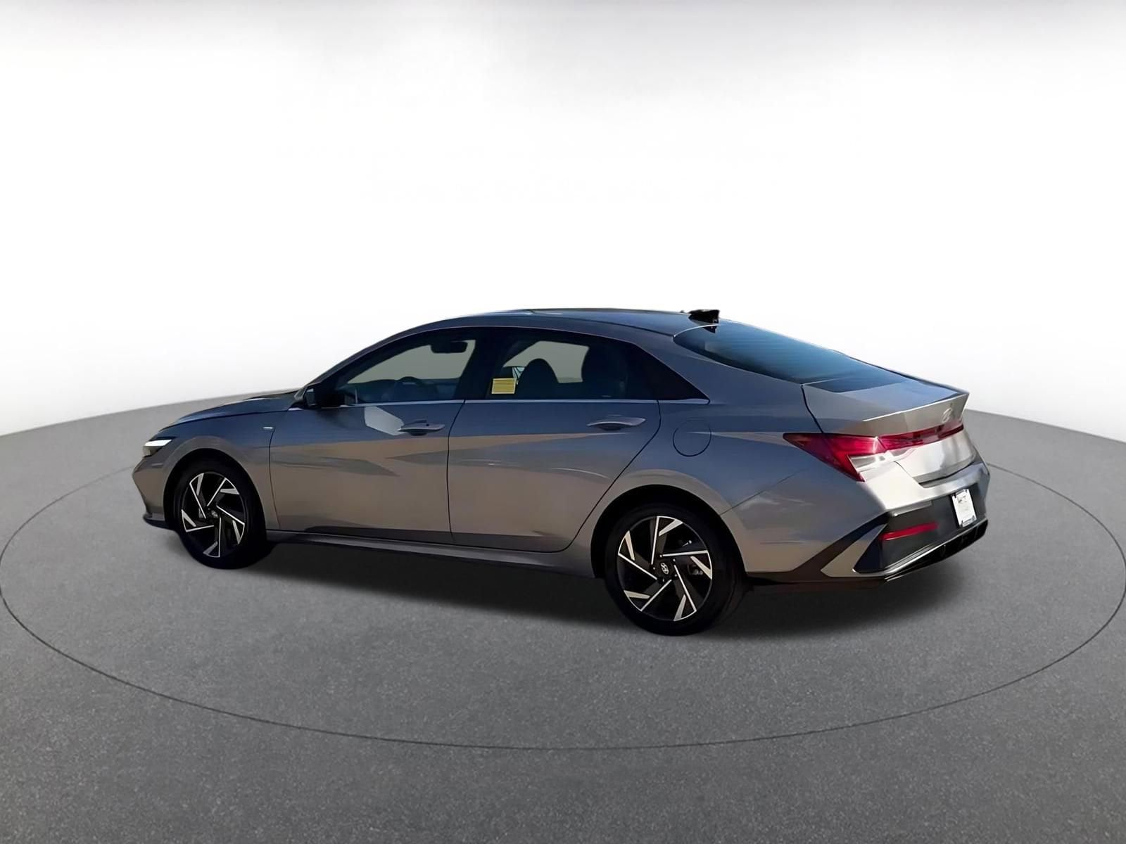 Thumbnail: 2025 Hyundai Elantra - 10