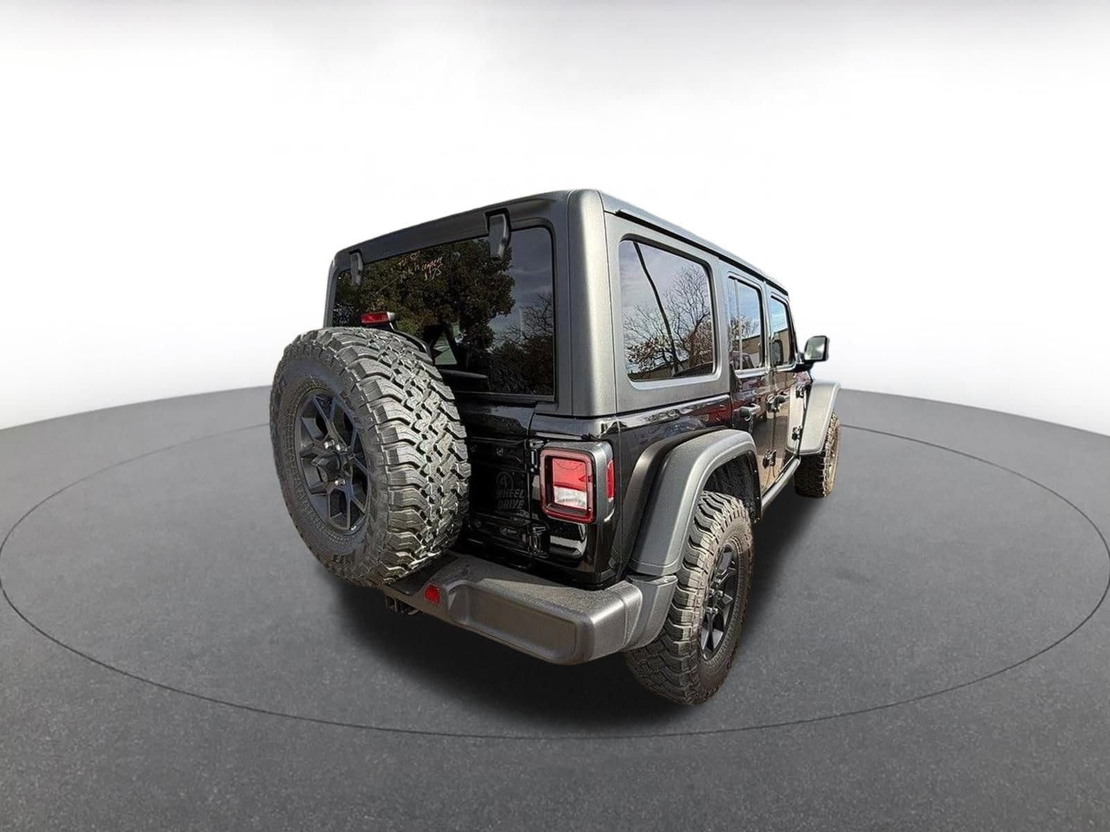Thumbnail: 2025 Jeep Wrangler - 5