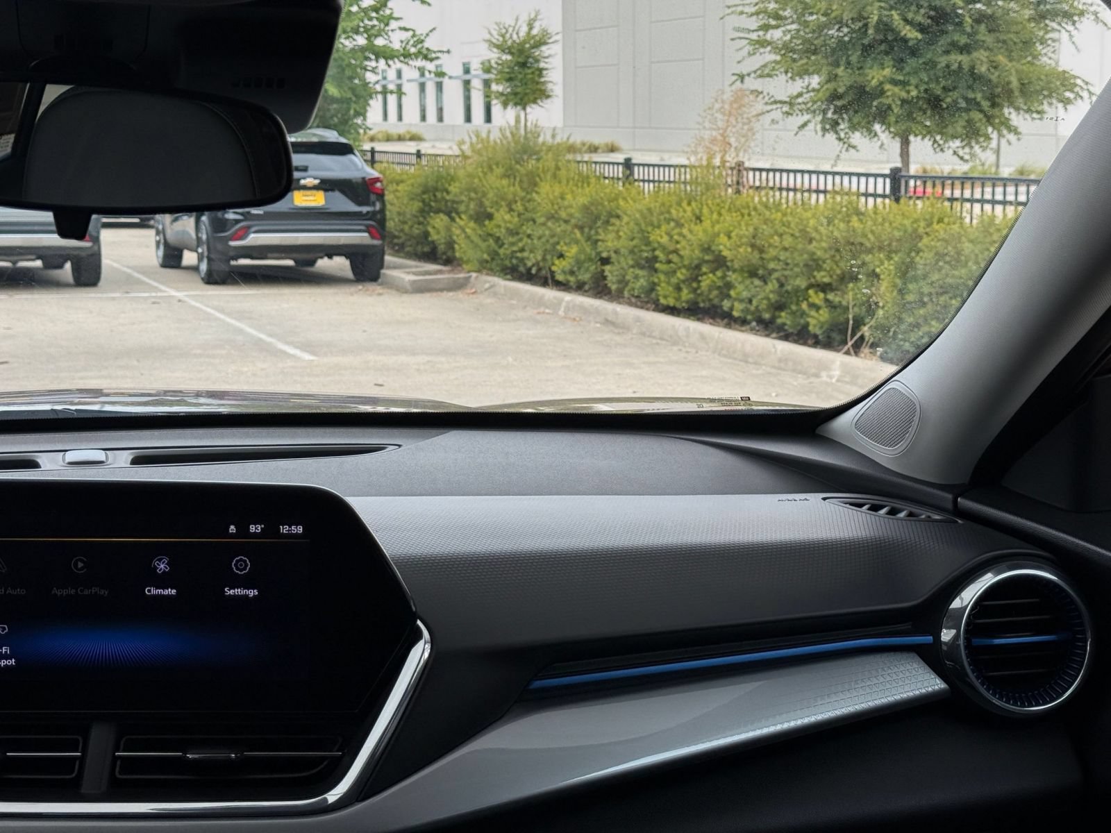 Thumbnail: 2025 Chevrolet Trax - 34