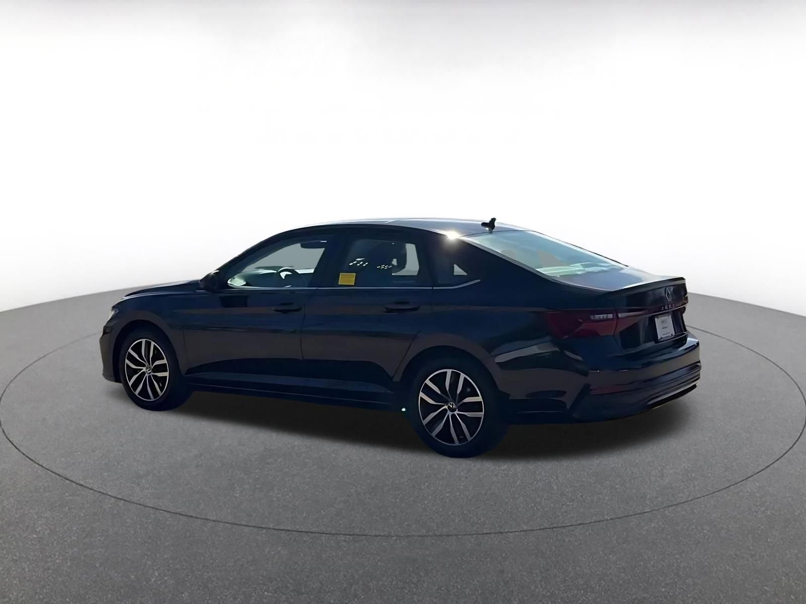 Thumbnail: 2025 Volkswagen Jetta - 10