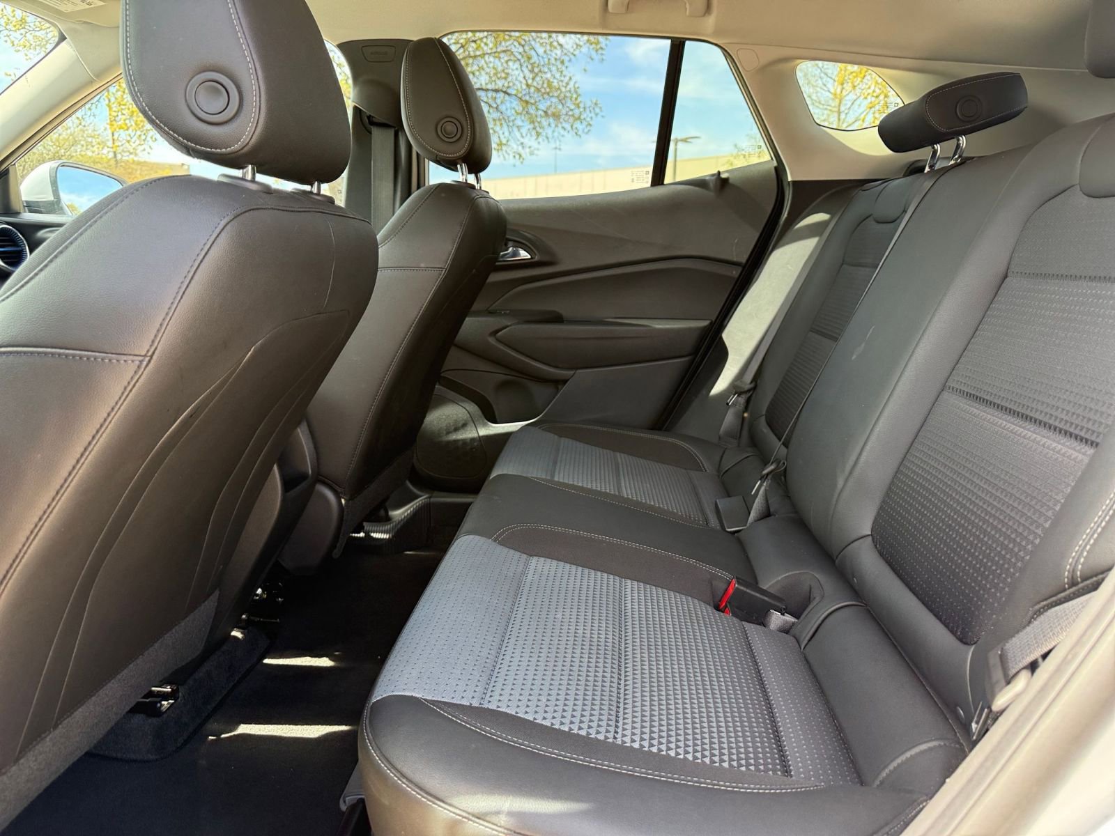 Thumbnail: 2025 Chevrolet Trax - 25