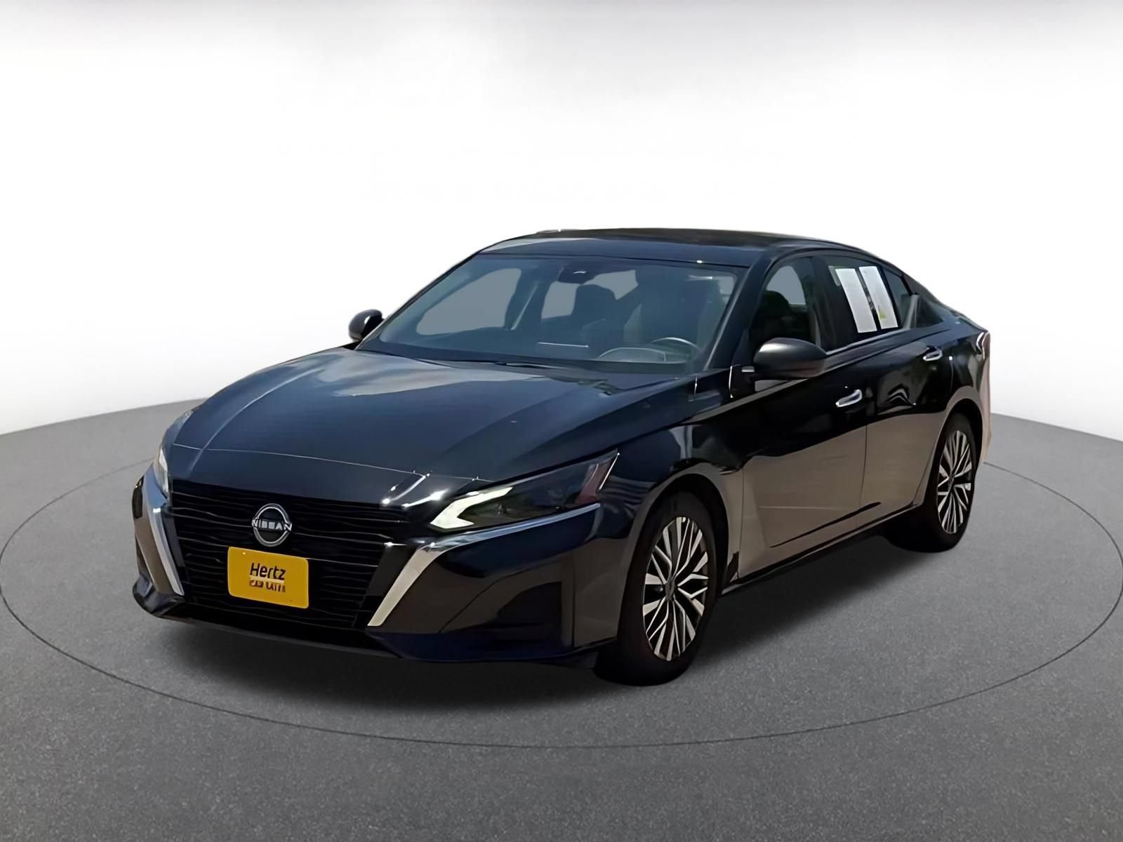 Thumbnail: 2025 Nissan Altima - 7