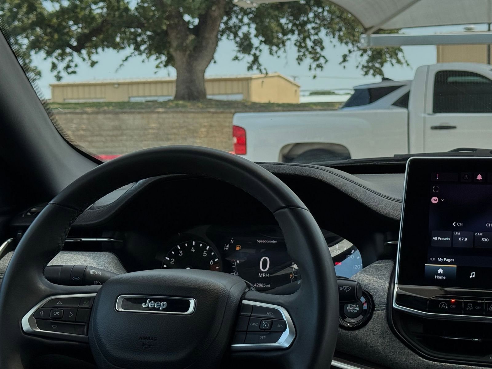 Thumbnail: 2023 Jeep Compass - 34