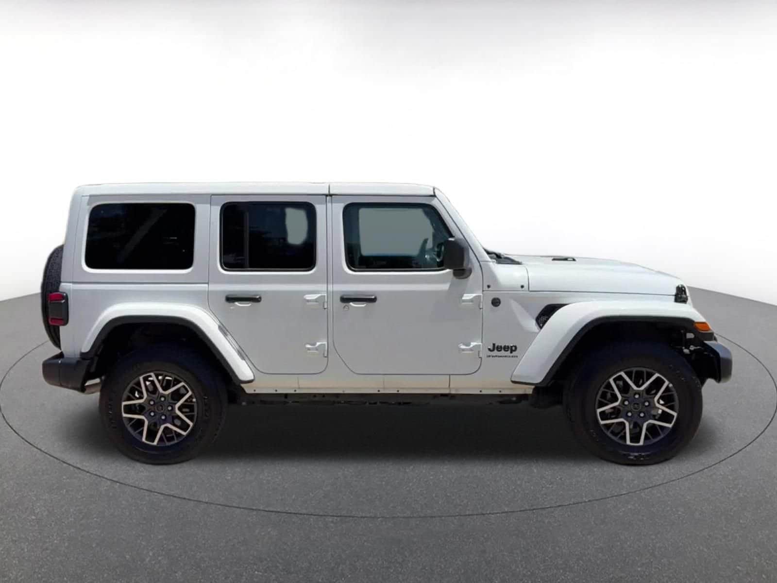Thumbnail: 2025 Jeep Wrangler - 16