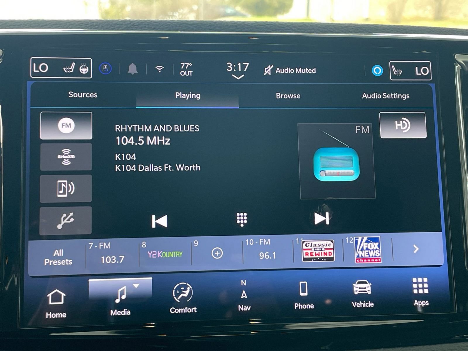 Thumbnail: 2025 Chrysler Pacifica - 21