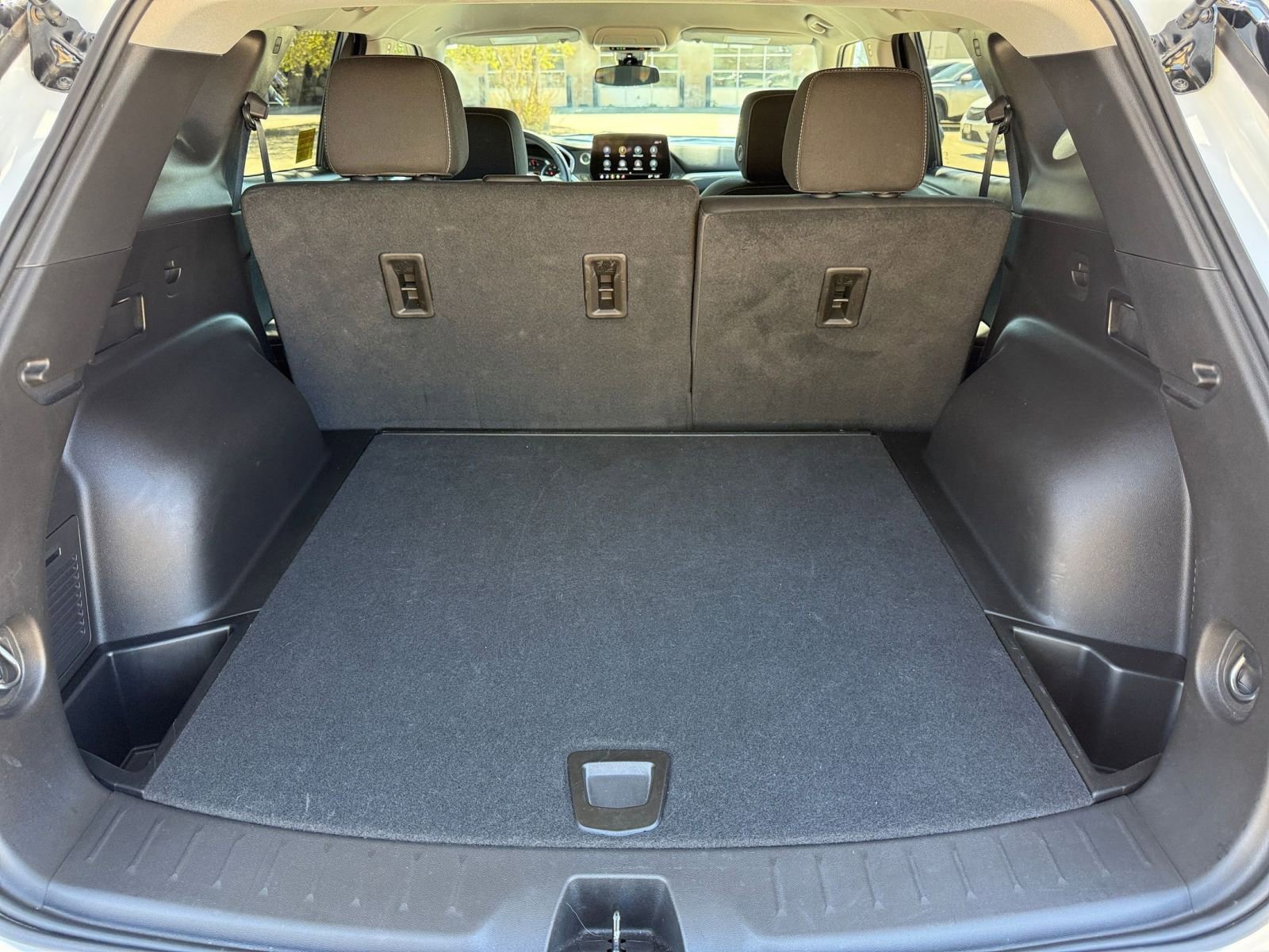 Thumbnail: 2025 Chevrolet Blazer - 31