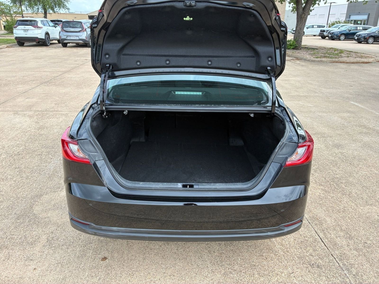 Thumbnail: 2025 Toyota Camry - 34