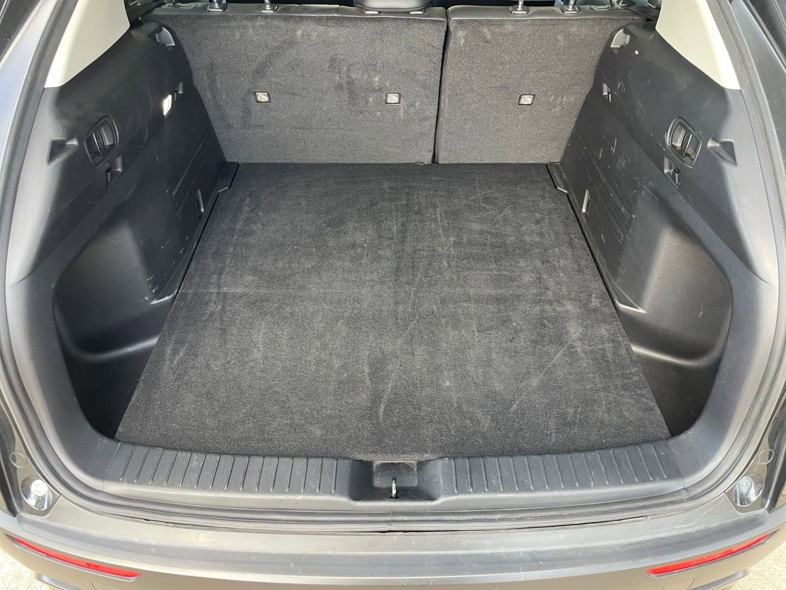 Thumbnail: 2025 Mazda CX-50 - 31