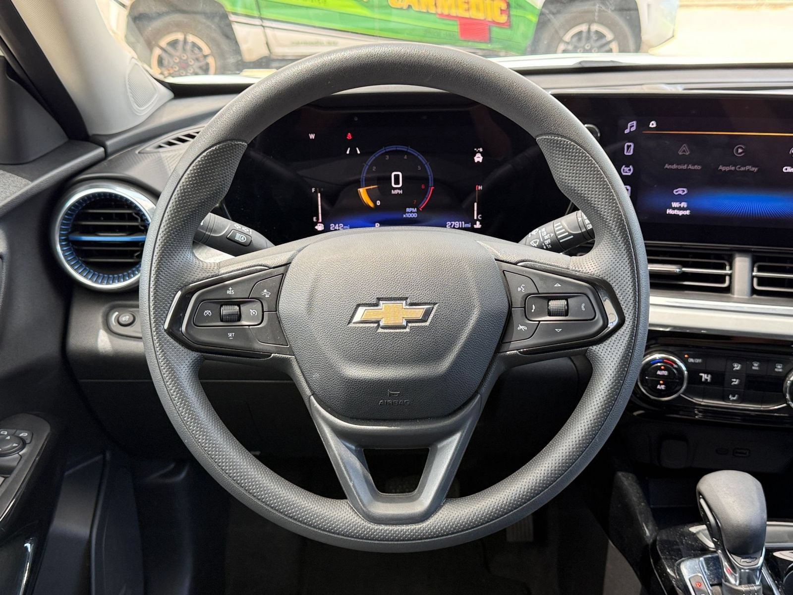 Thumbnail: 2025 Chevrolet Trax - 23