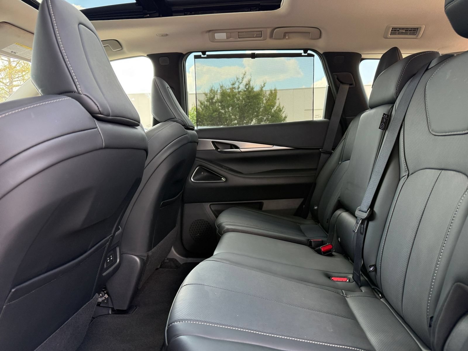 Thumbnail: 2026 INFINITI QX60 - 27